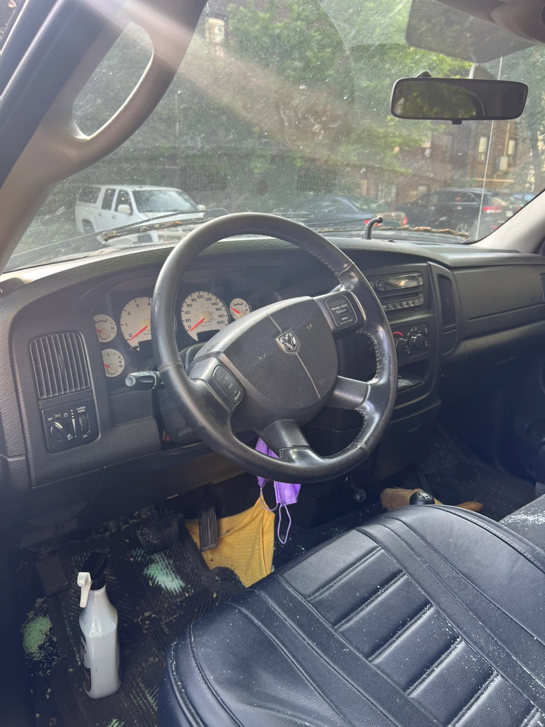 Dodge Ram 1500 Pickup Truck - photo 5