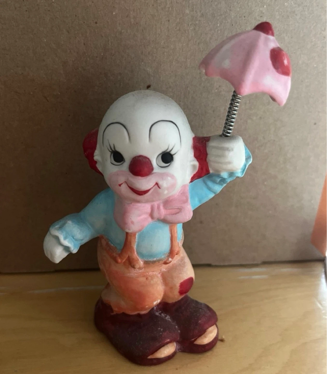 ⚽️Ceramic Clown Figurine with Pink Umbrella