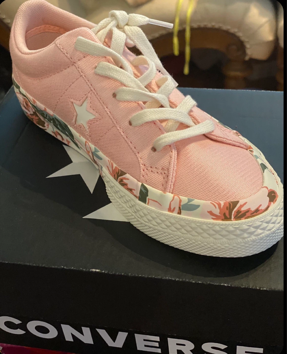 ⚽ Converse One Star Pink Floral Sneakers - photo 4