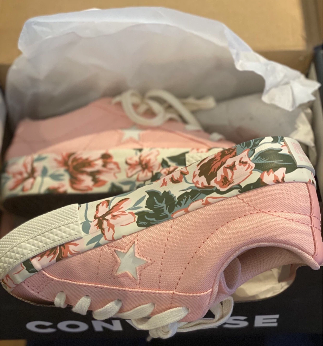⚽ Converse One Star Pink Floral Sneakers - photo 2