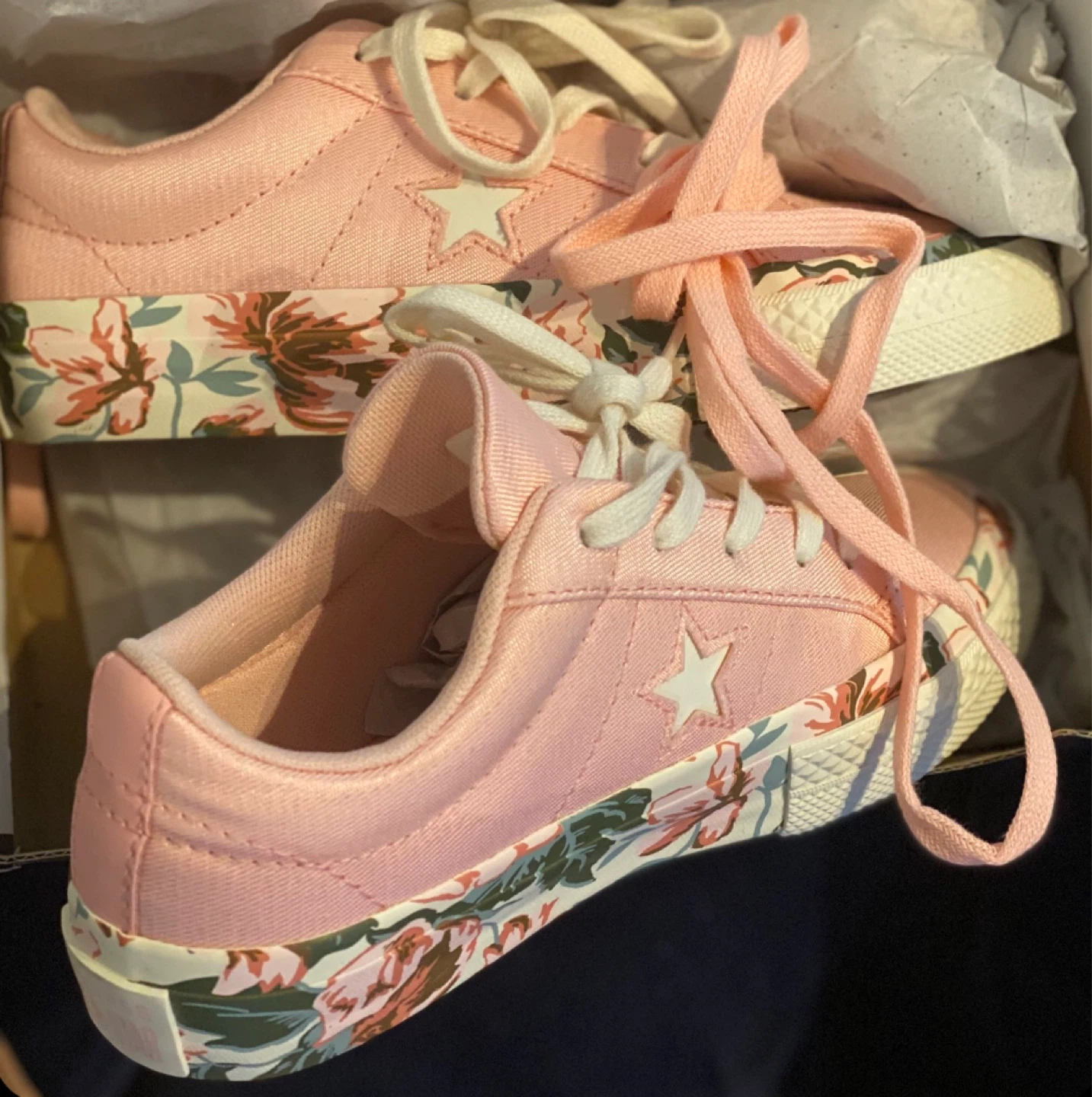 ⚽ Converse One Star Pink Floral Sneakers - photo 3