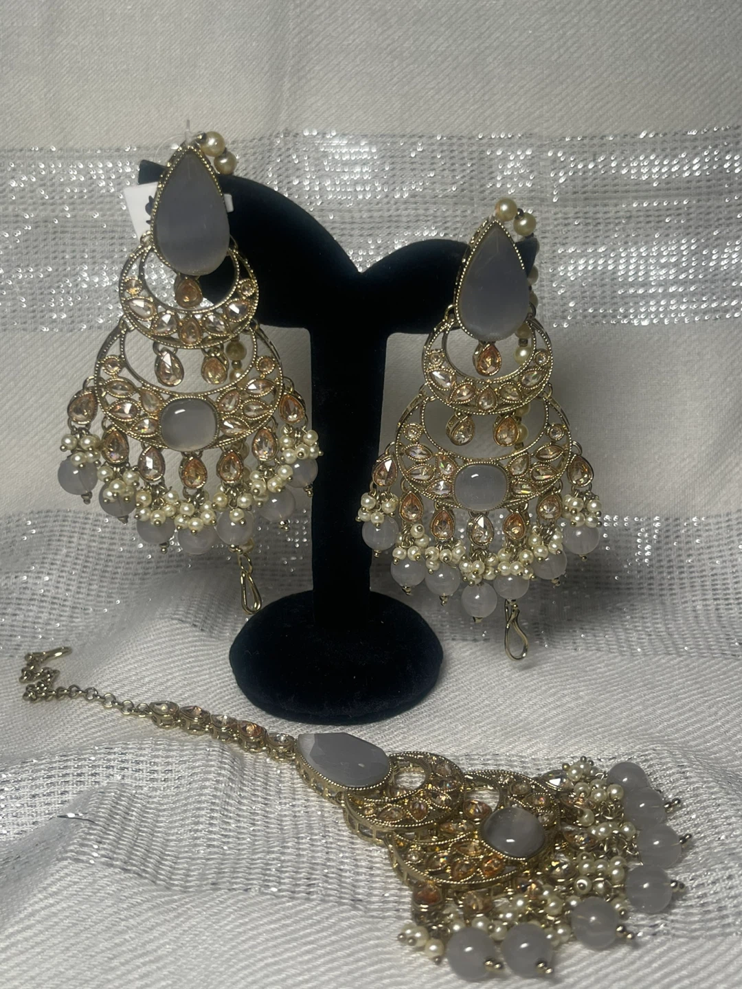 Gold Chandelier Earrings with Grey Stones and Tikka - photo 4
