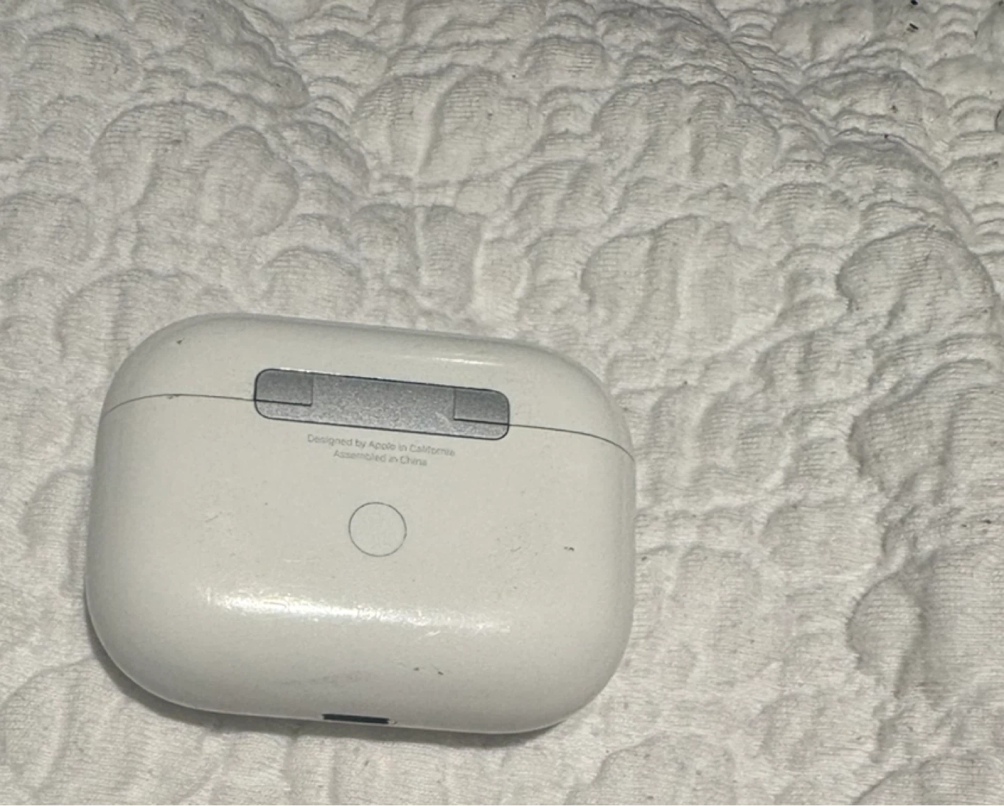 Apple AirPods Pro 1 open to offers