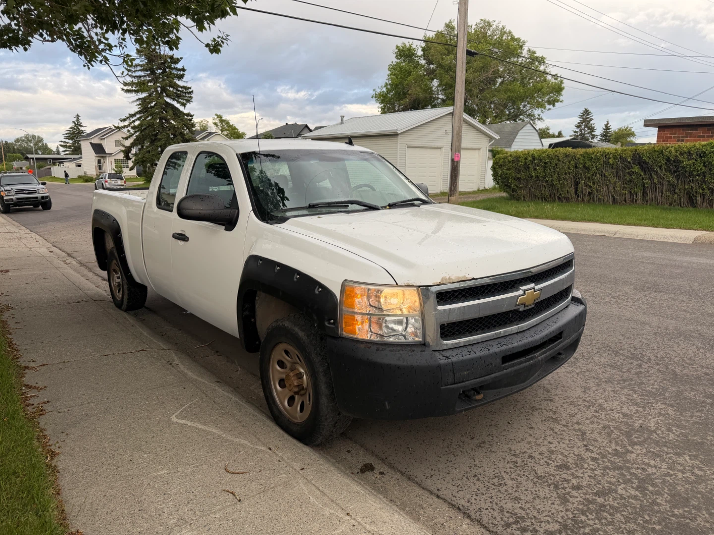 White Chevrolet Silverado Pickup Truck - photo 2
