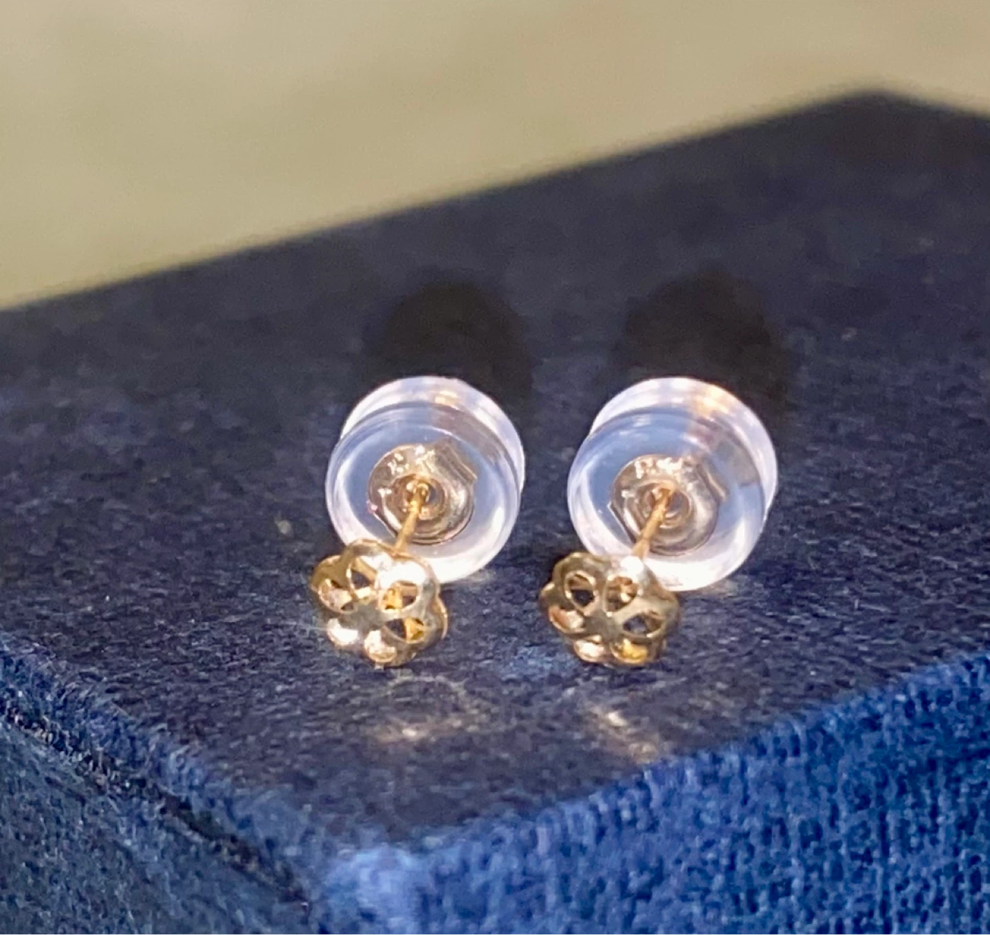 18 K Gold Flower Stud Earrings for newborn babies - photo 3