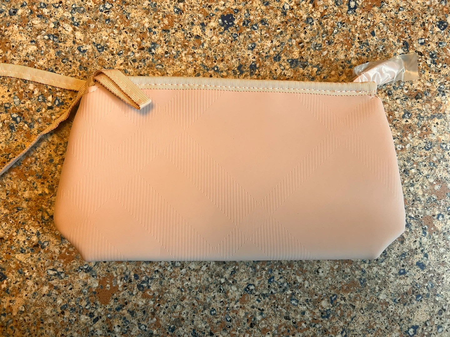 ⚽ Burberry Pink Cosmetic Pouch