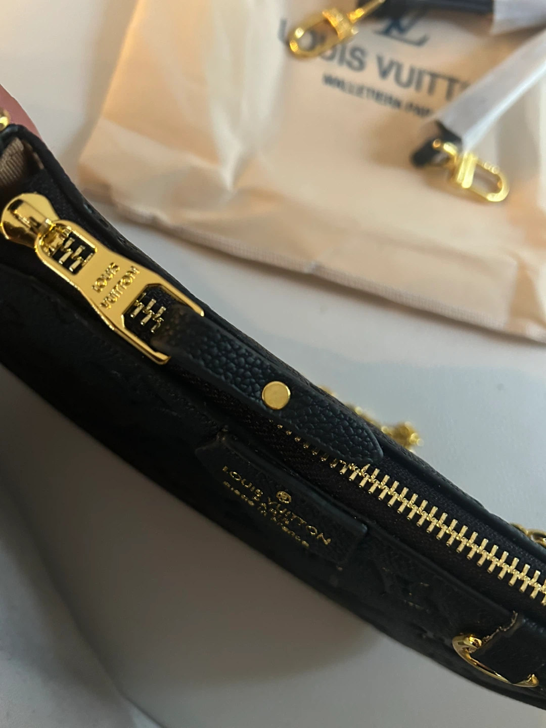 Louis Vuitton Pochette Black - photo 3