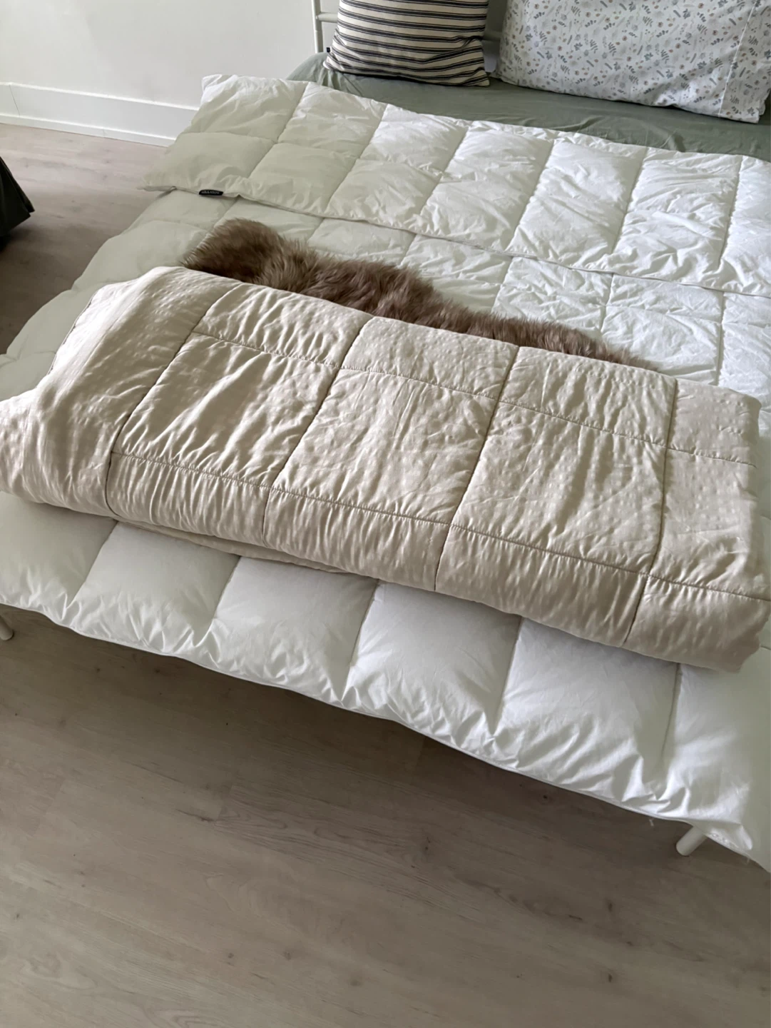 Lightweight Beige Queen size comforter - photo 2