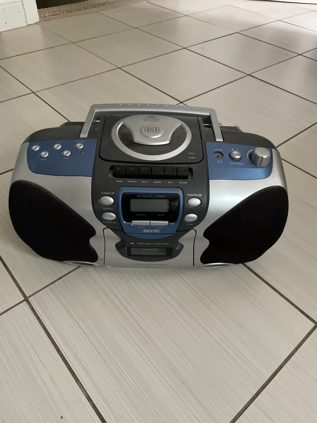 ⚽️Sanyo Boombox CD Player and Radio