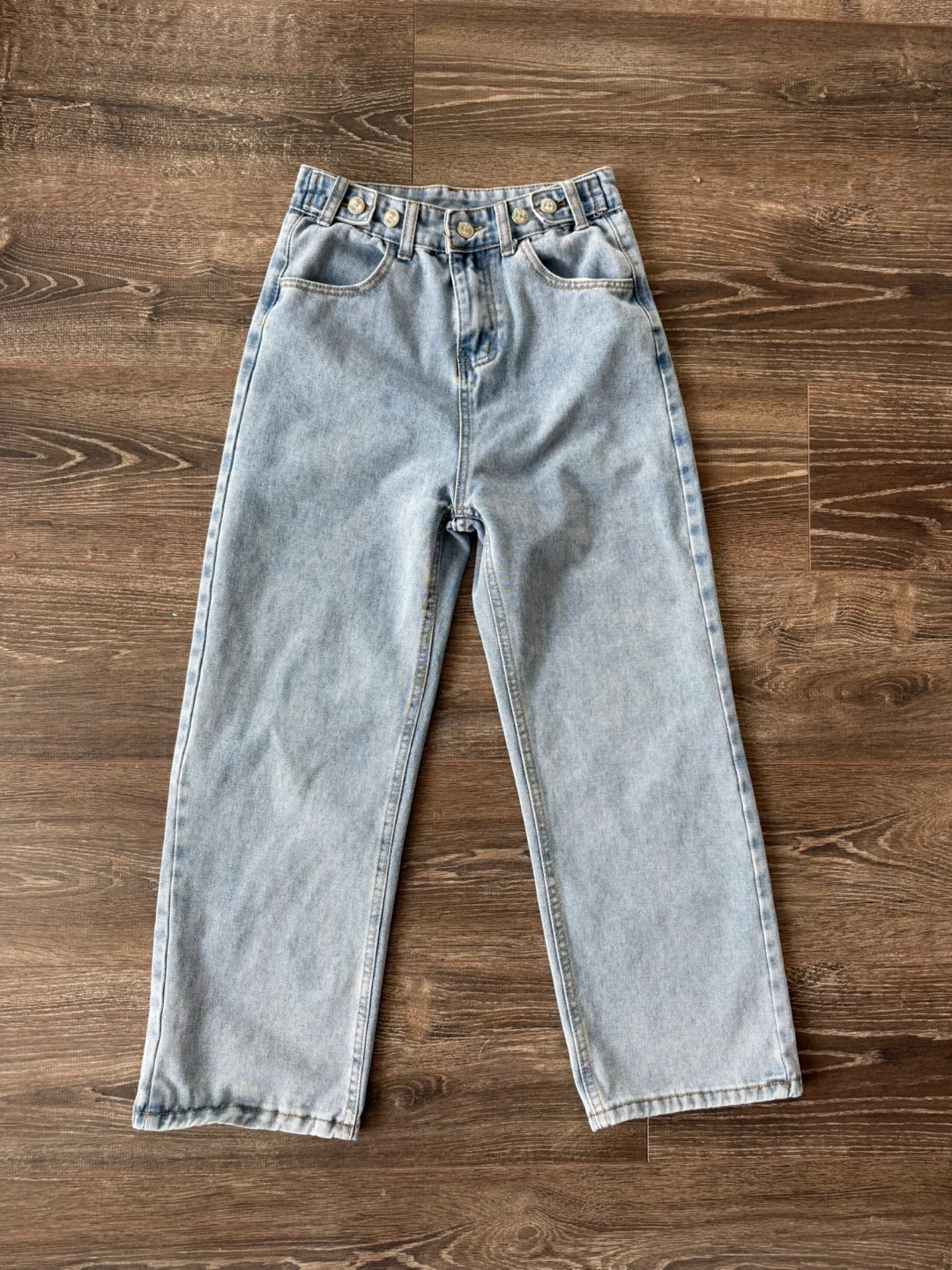 ⚽️Light Wash Denim Jeans size 26