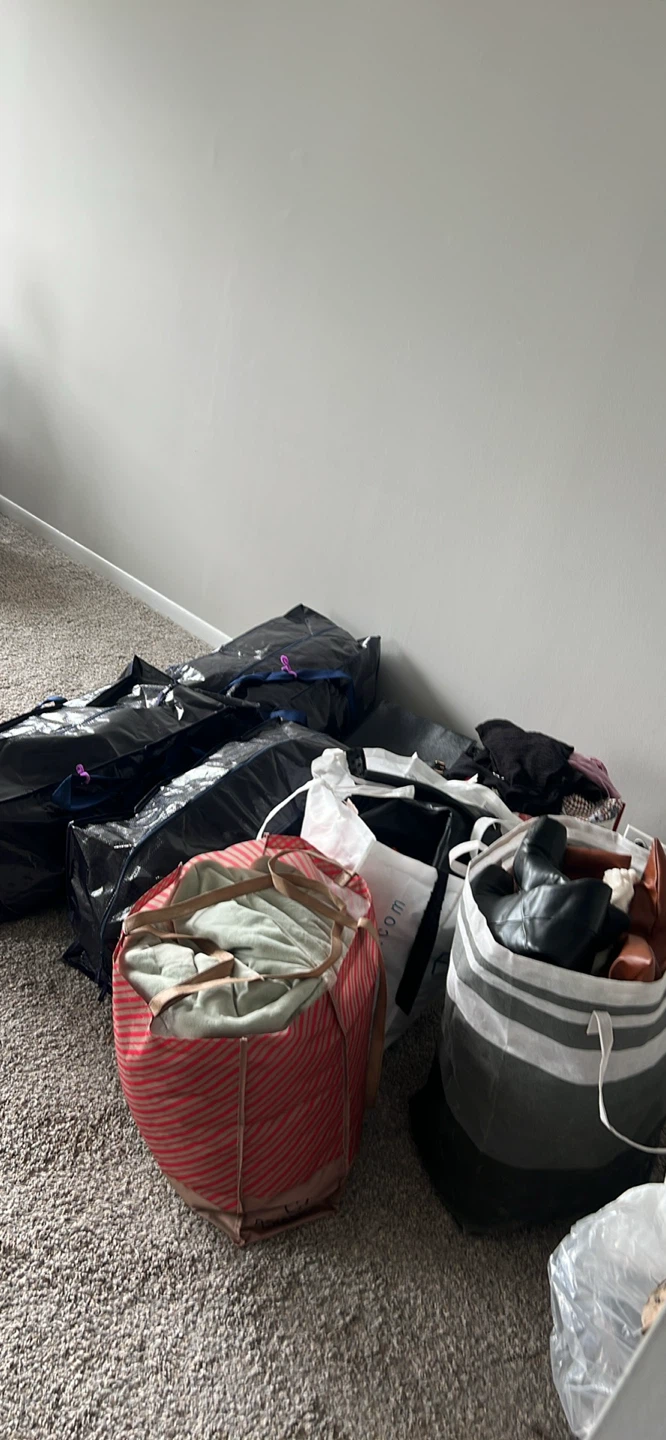 6 bags of women’s clothing all in good condition