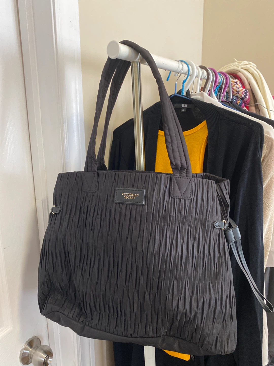 ❗️MUST GO BY 6/22❗️ Victoria's Secret Black Ruched Tote Bag