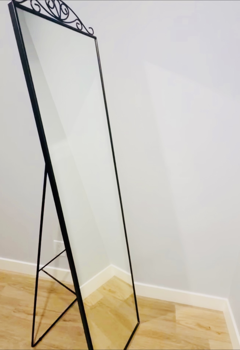 Decorative Full Length Standing Mirror