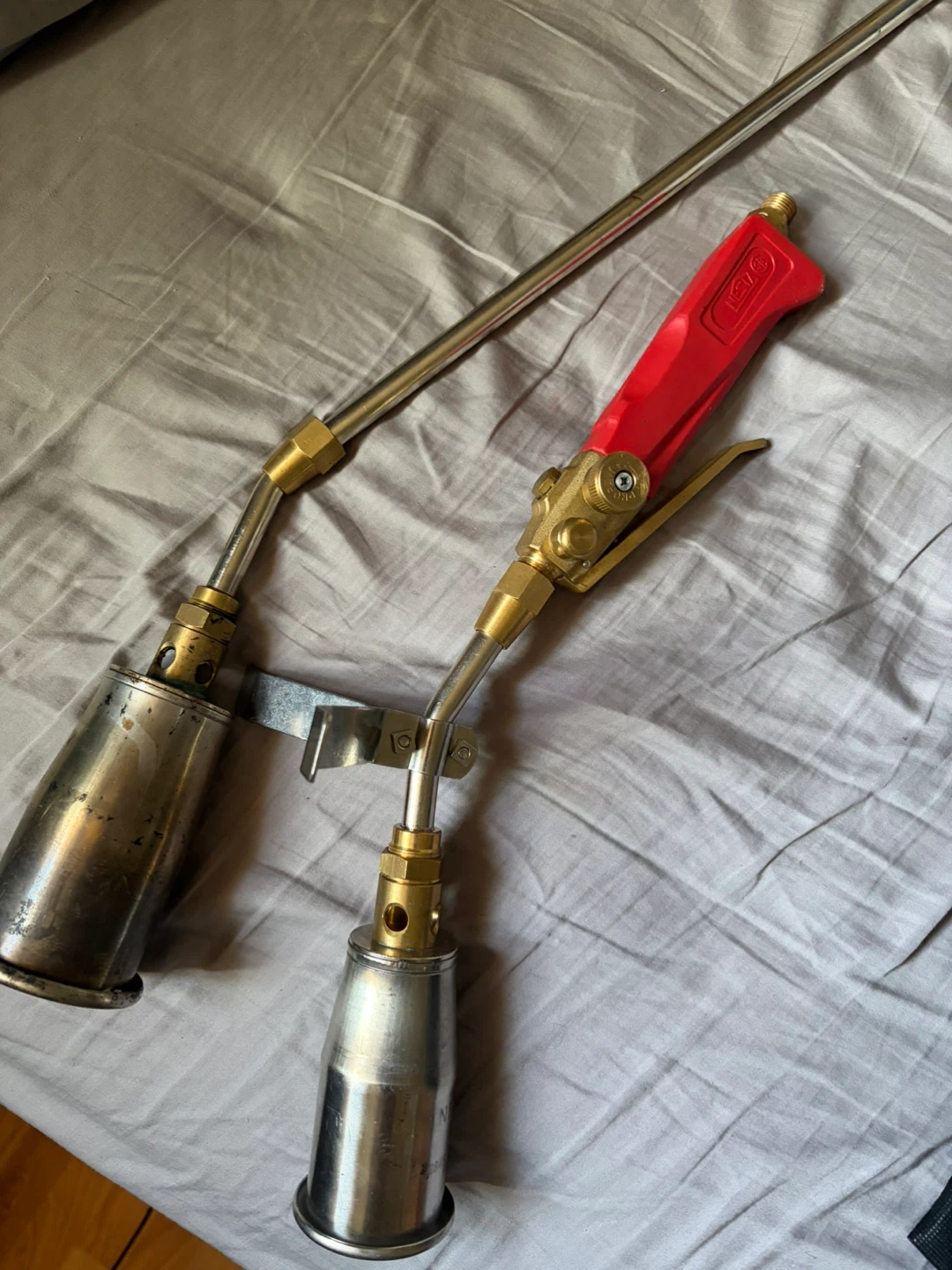 Nesta roofing torch