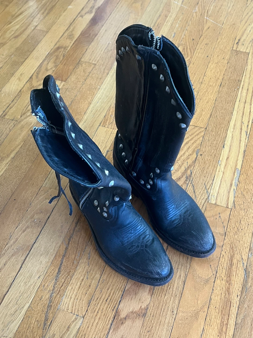 Black Studded Leather Cowboy Boots - photo 2