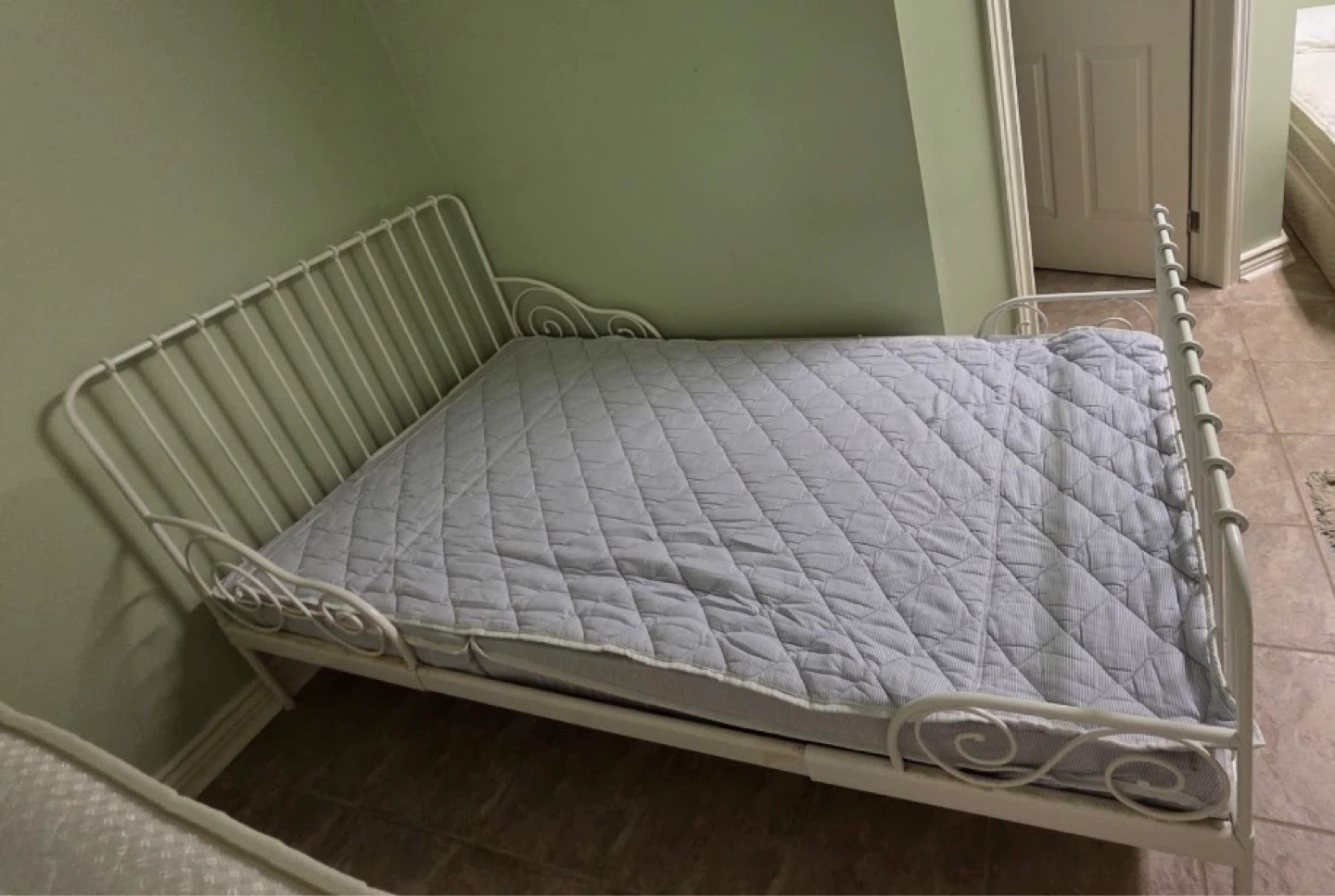 White Metal Twin Bed Frame with Mattress - photo 4