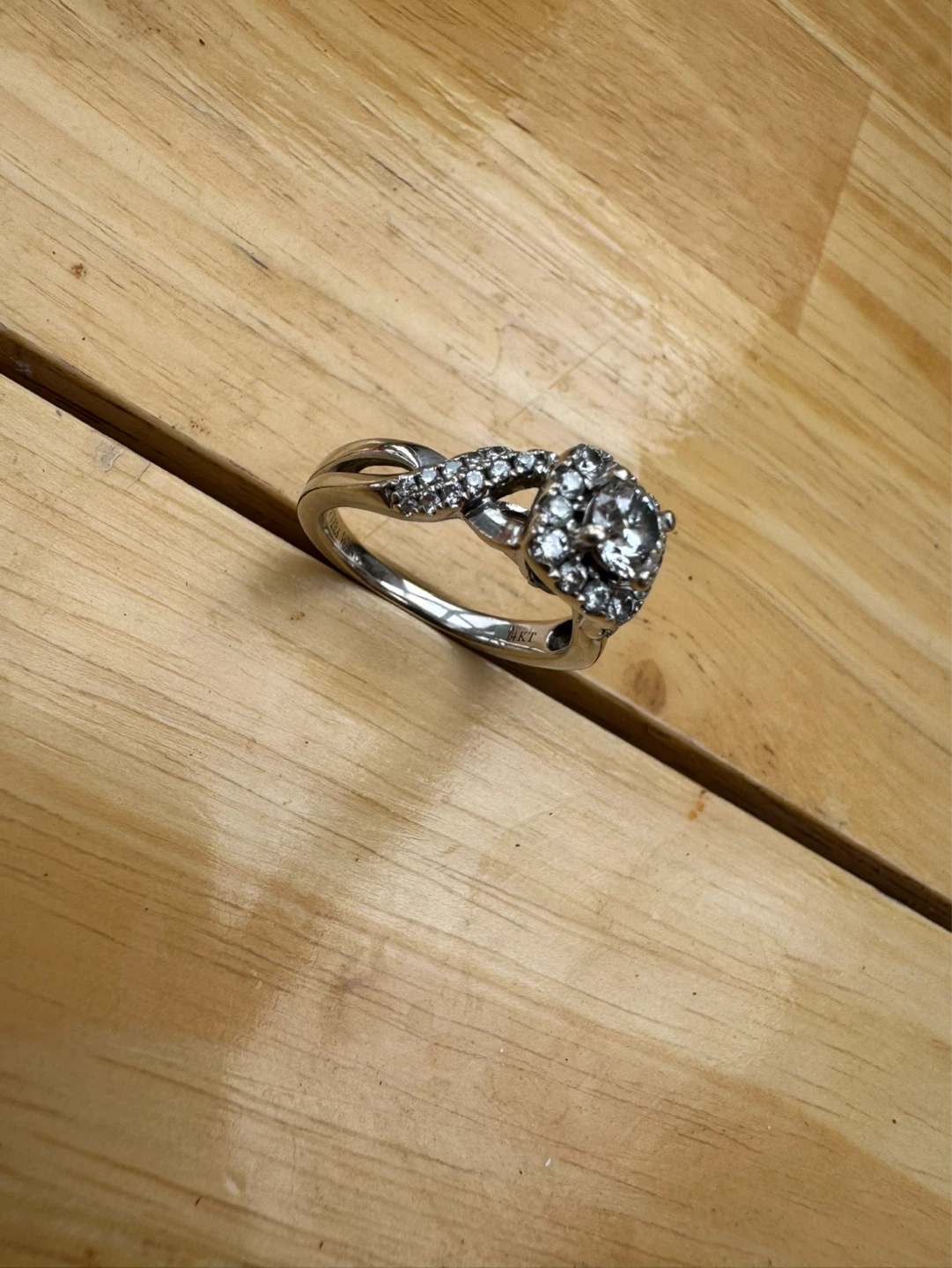 14K White Gold Vera Wang Diamond Engagement Ring - photo 3
