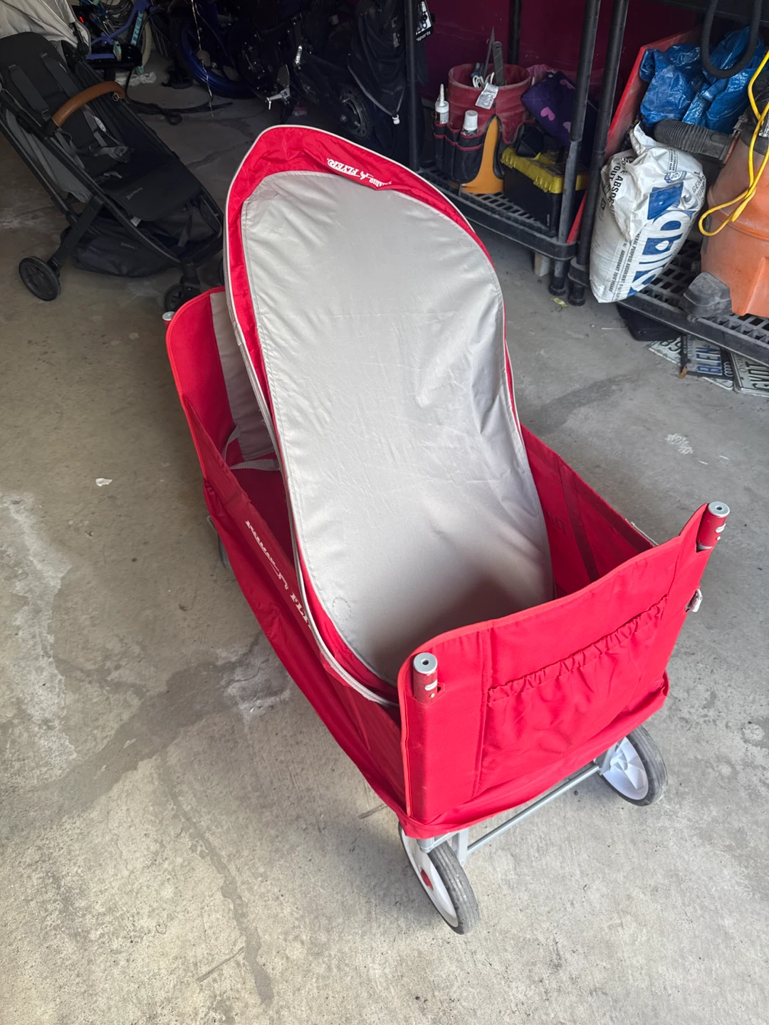 Radio Flyer Red Wagon with Seat - photo 2