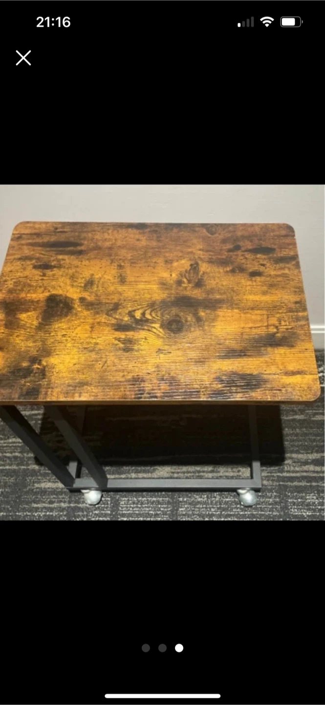 C-Shaped Side Table with Wheels - photo 3