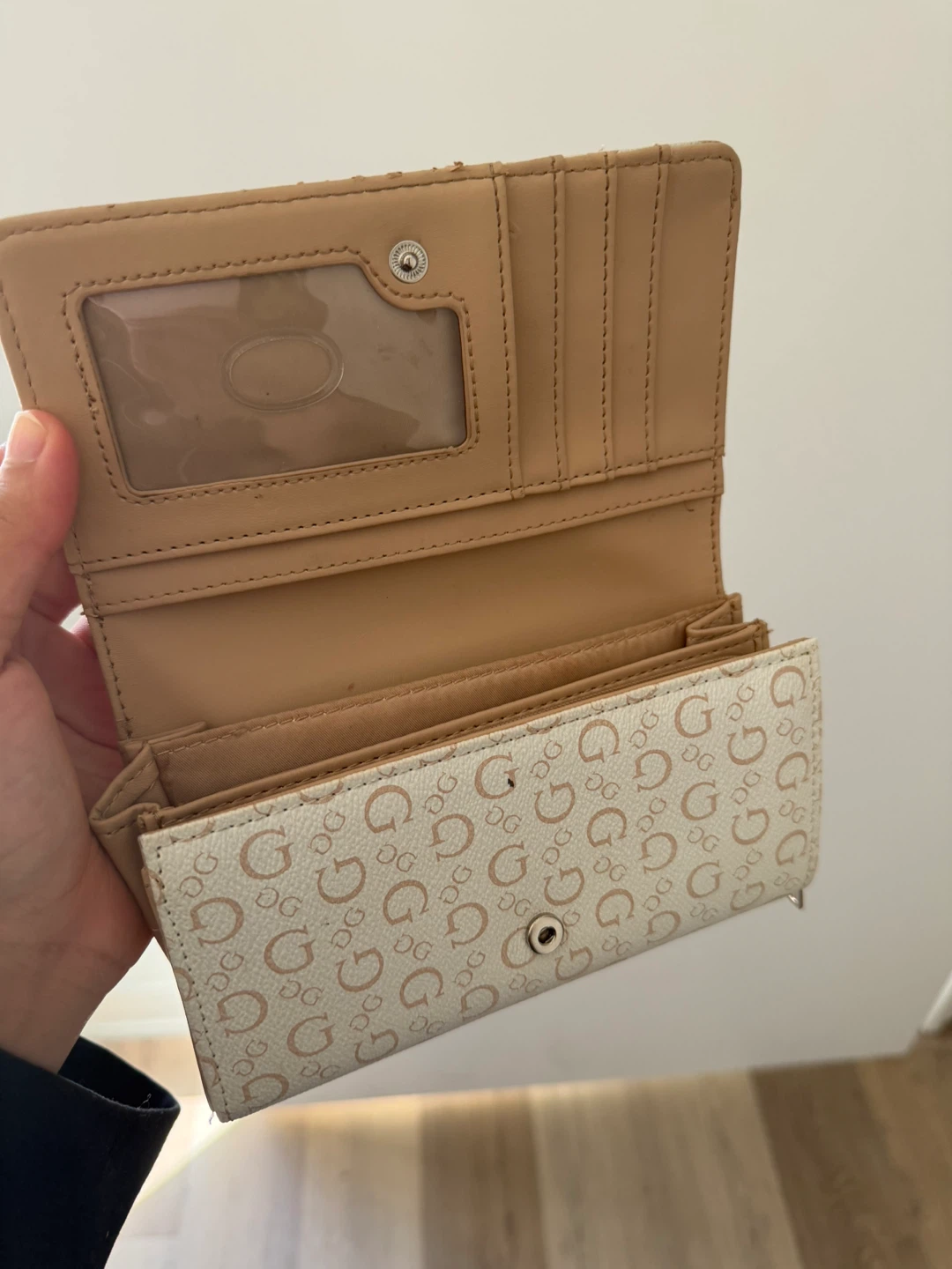 GUESS Wallet - photo 3