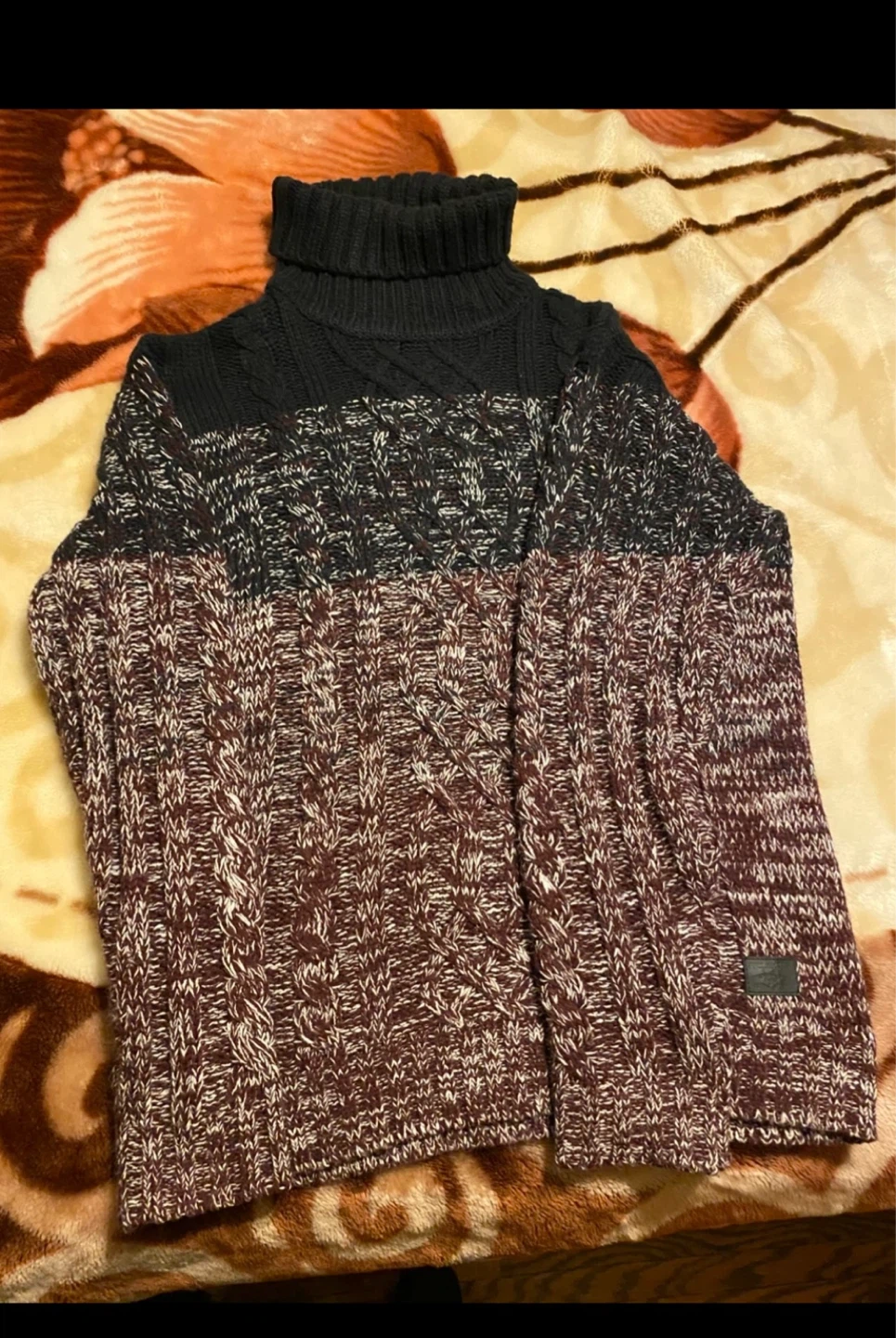 PROJEK TURTLENECK SWEATER