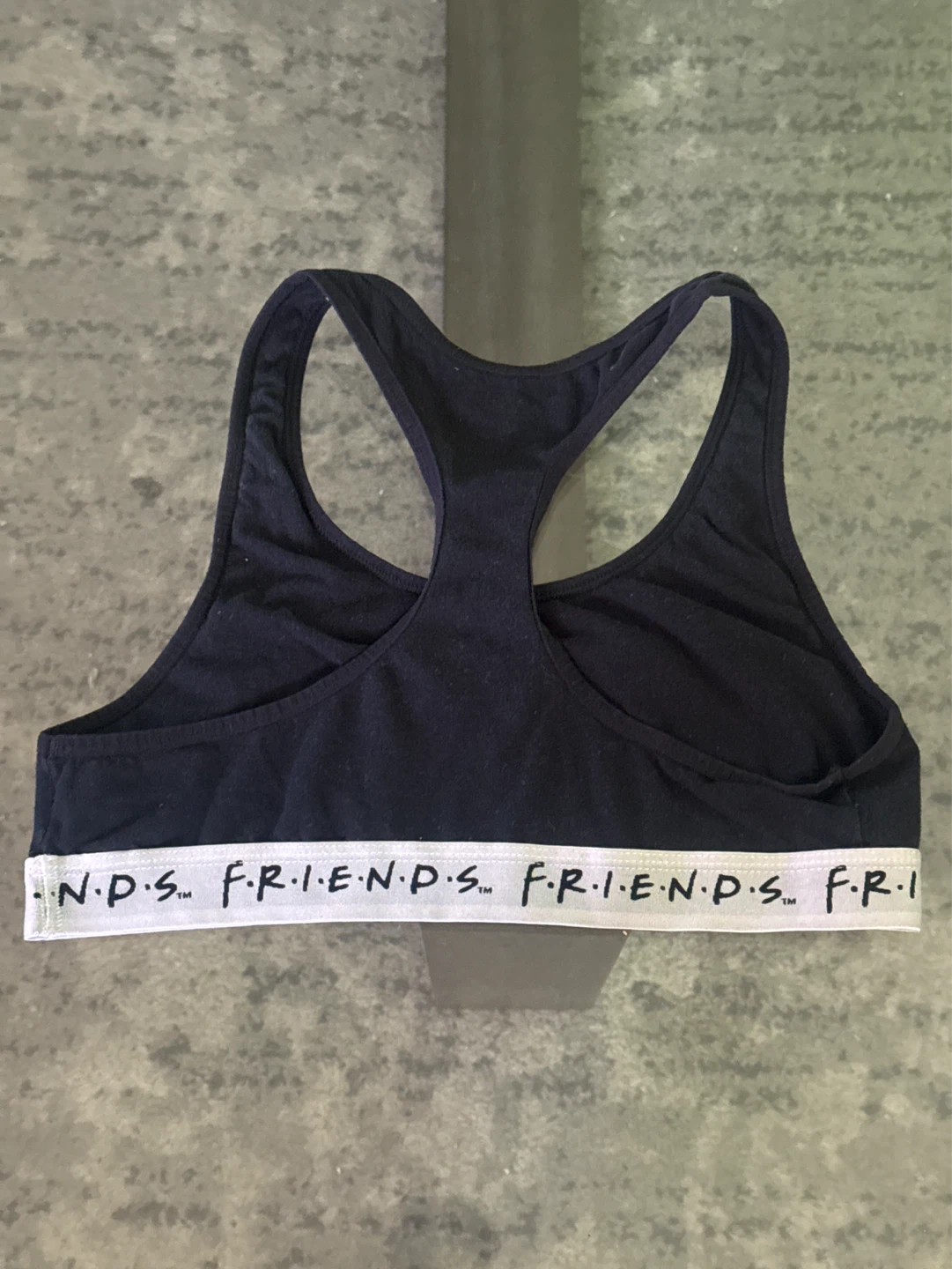 ⚽️ F.R.I.E.N.D.S. Black Sports Bra - Size L - photo 2