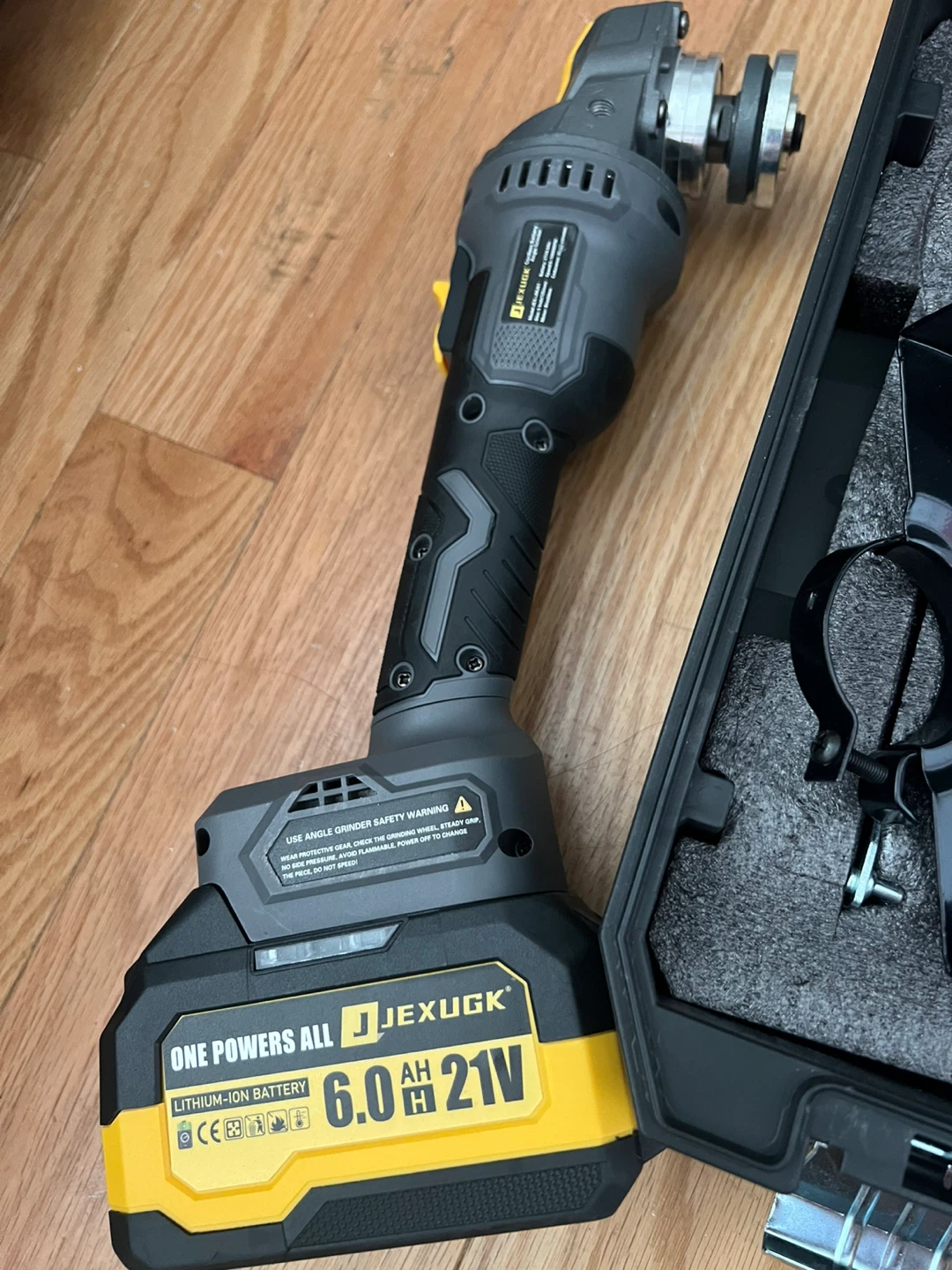 21V Cordless Angle Grinder with 2 Batteries & Case - photo 3