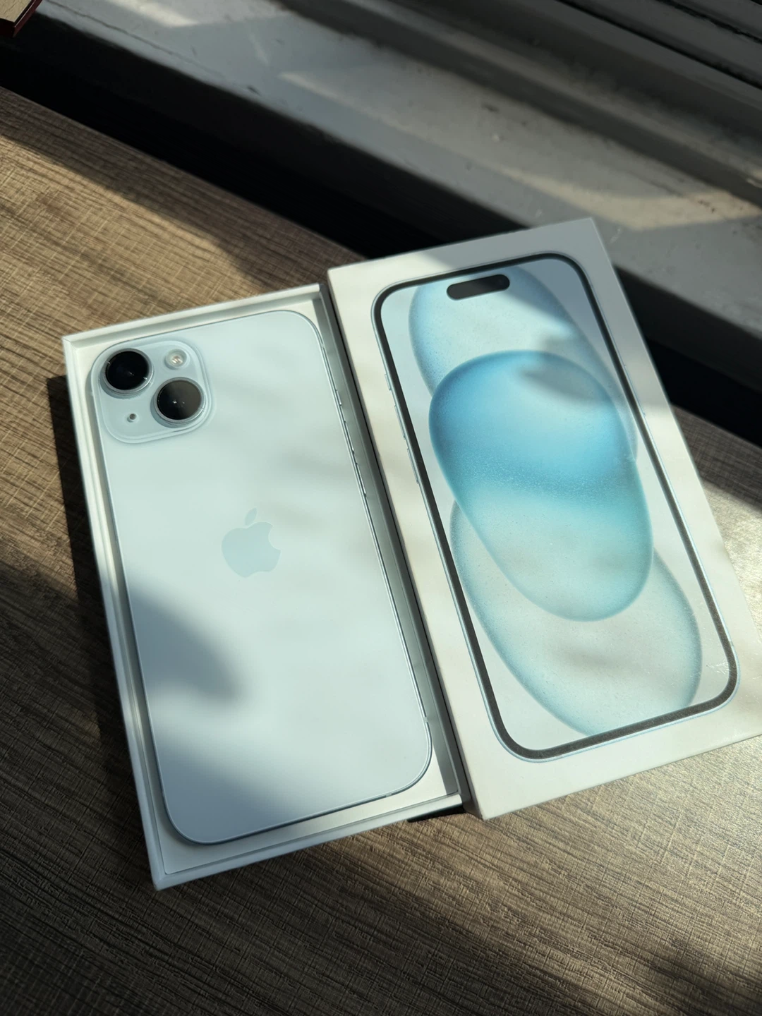 Apple iPhone 15 – Blue (128GB) SEND OFFER