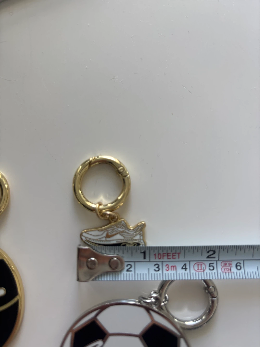 Set of 3 Nike keychains - photo 4