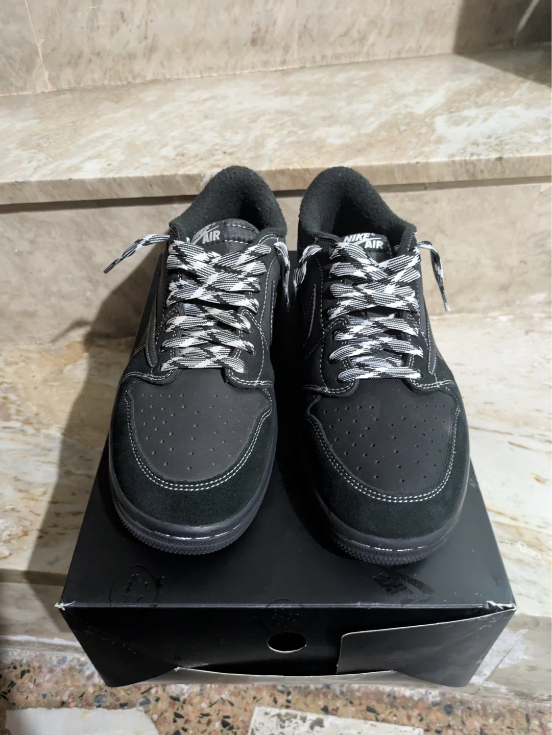 Jordan 1 Low Travis Scott Black Phantom Size 8.5 - photo 2