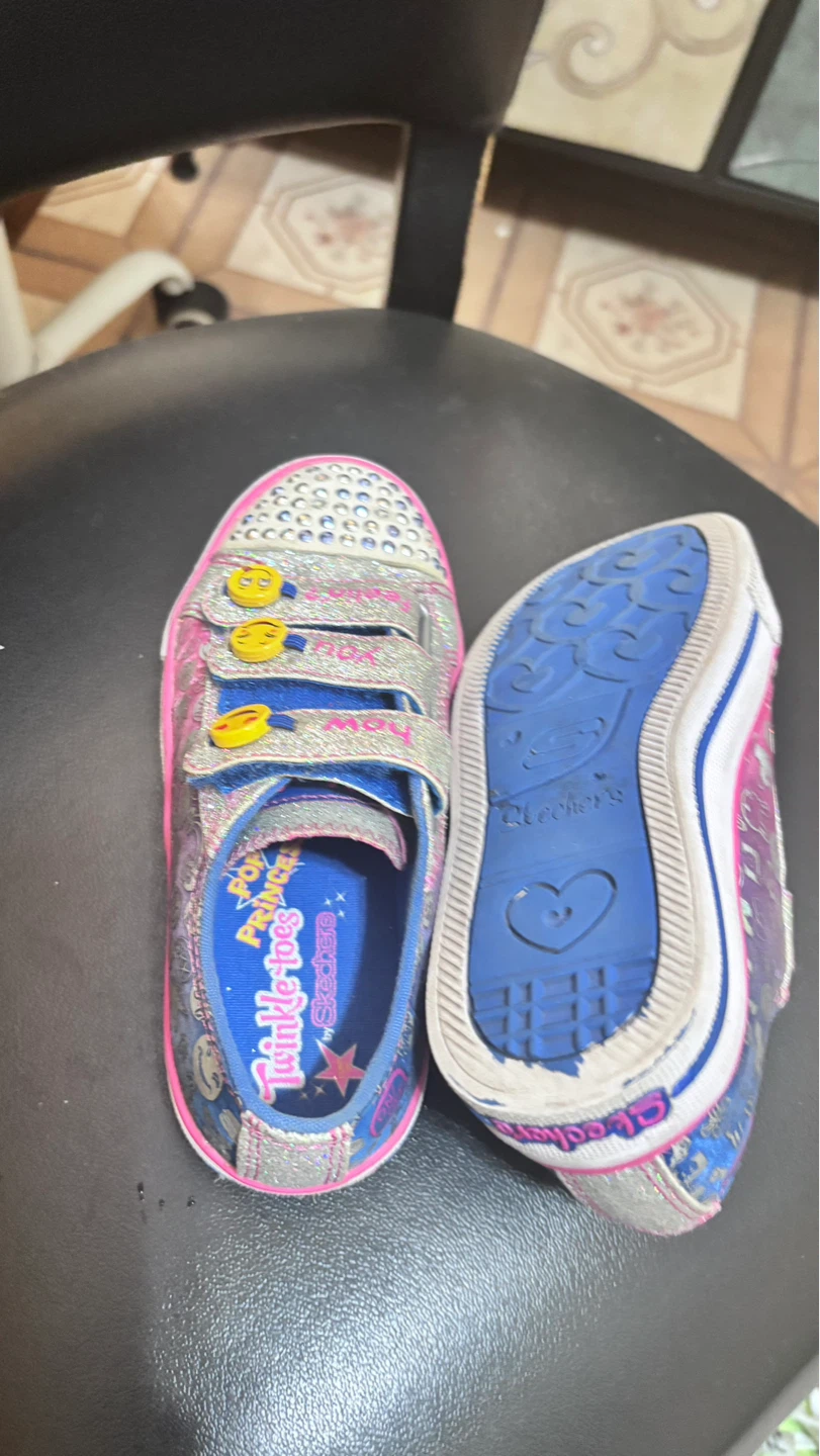 ⚽ Skechers Twinkle Toes "How You Feelin?" Light-Up Sneakers