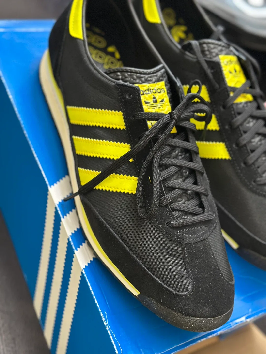 Adidas SL 72 Sneakers - Black/Yellow - Size 12 - photo 2