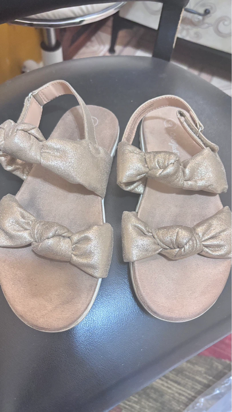 ⚽ Girls Gold Bow Sandals Size 3 - photo 2