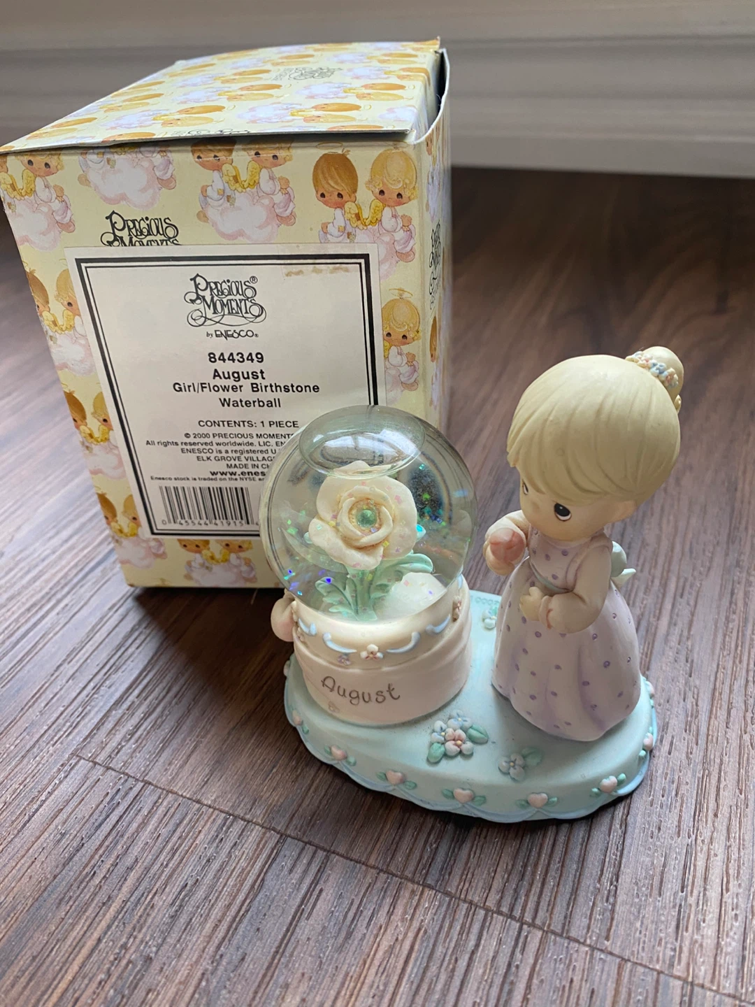 Precious Moments August Girl/Flower Birthstone Waterball ⚽️