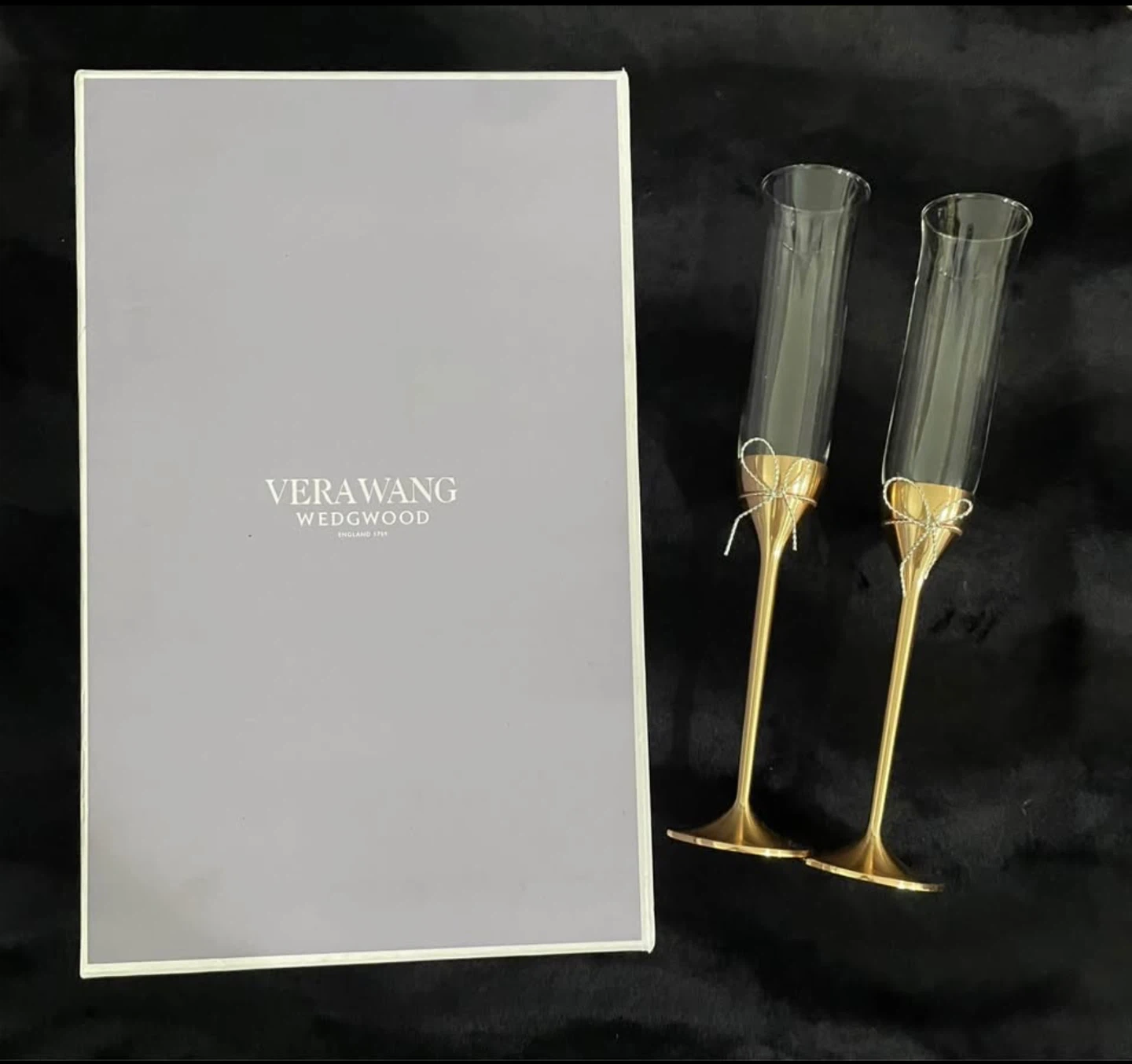 Vera Wang love knot champagne toasting flutes