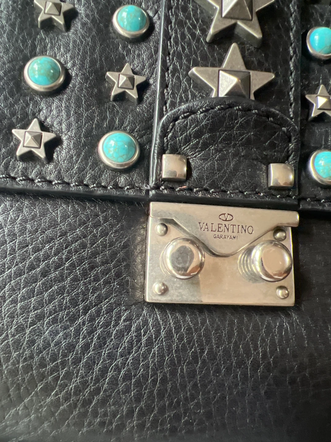 Original and authentic Valentino Garavani Black Leather bag - photo 2