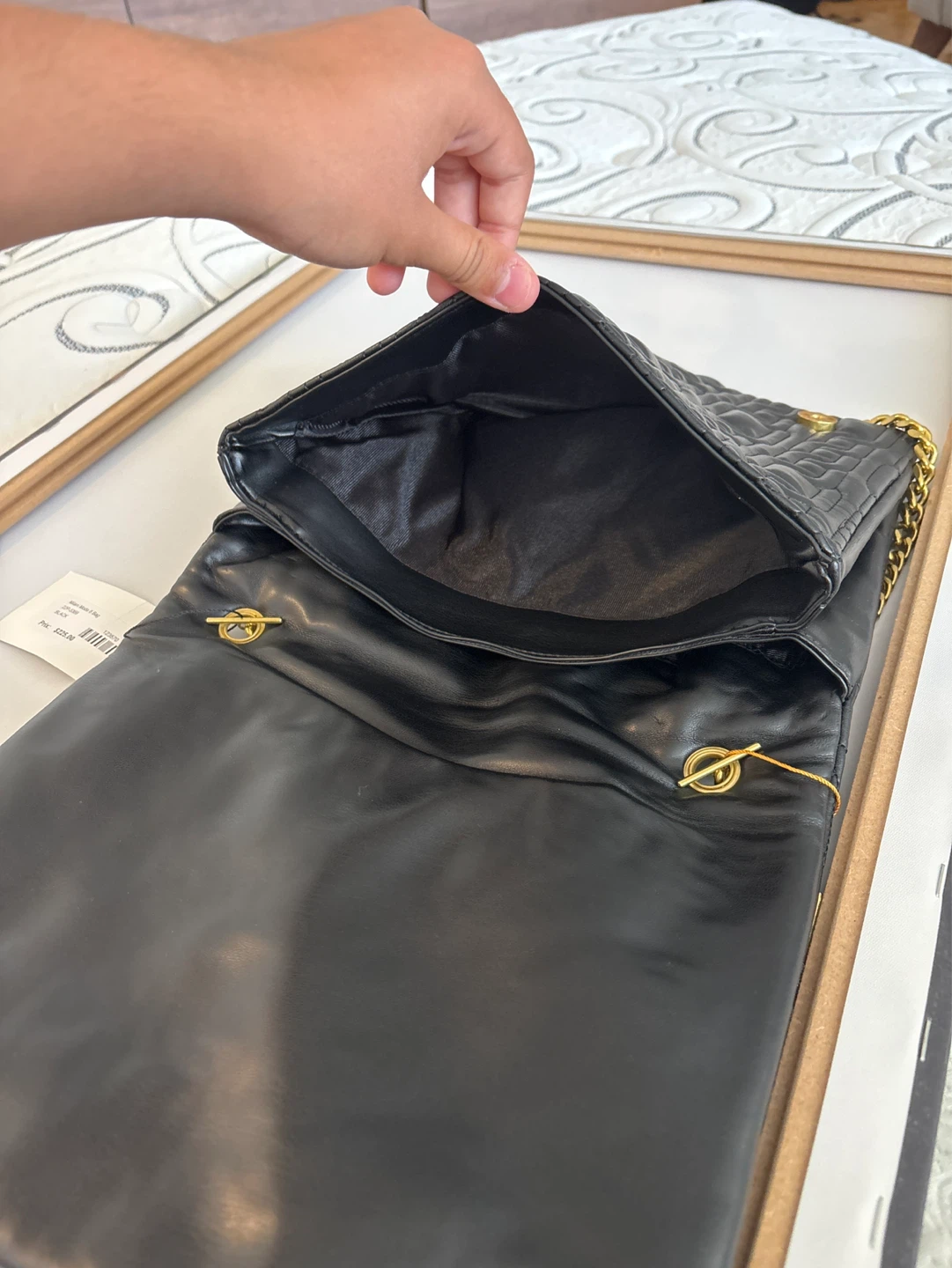 Milani Black and Gold Purse - photo 4