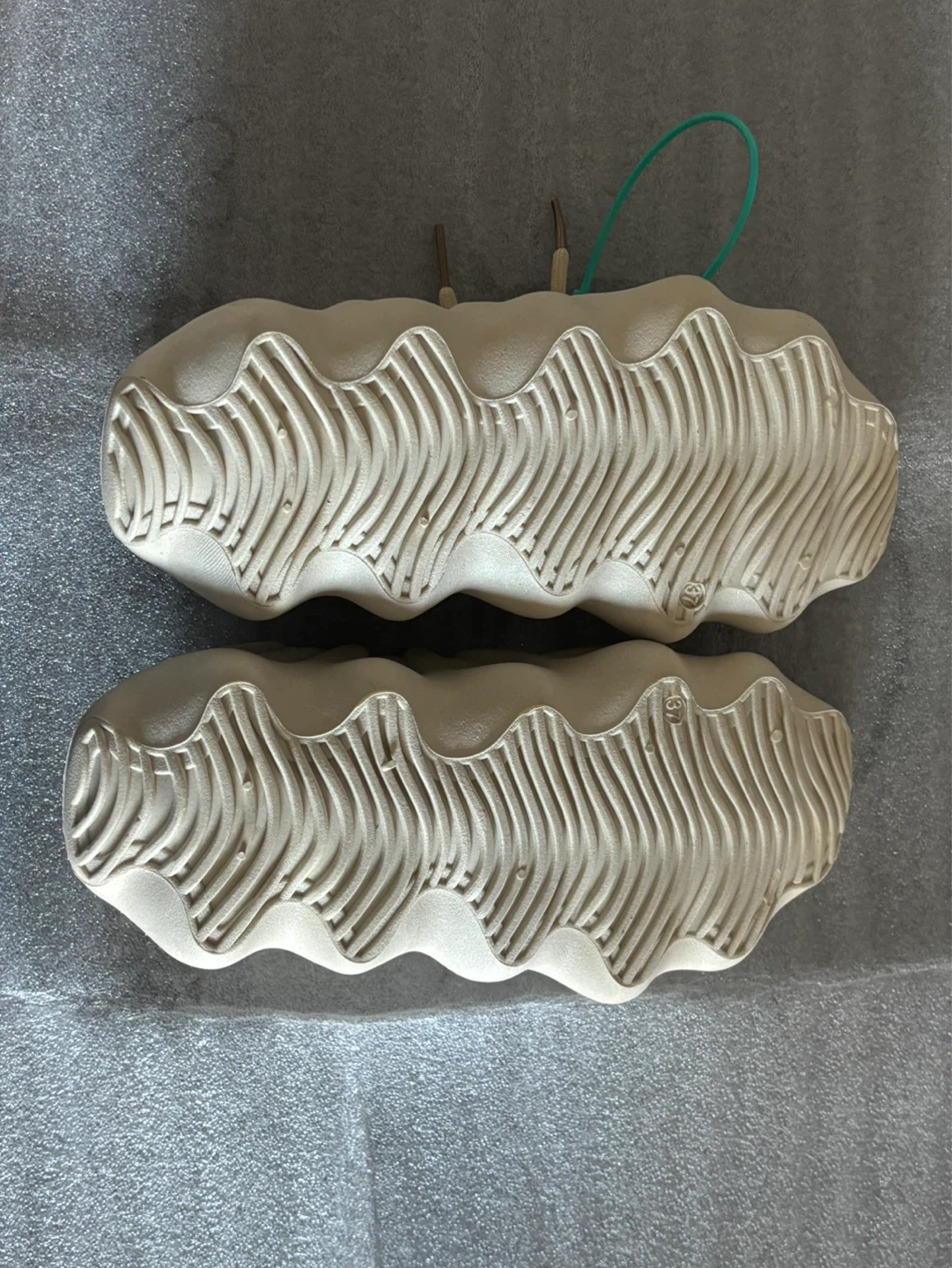 New Beige Knit Sneakers size 6 - photo 2
