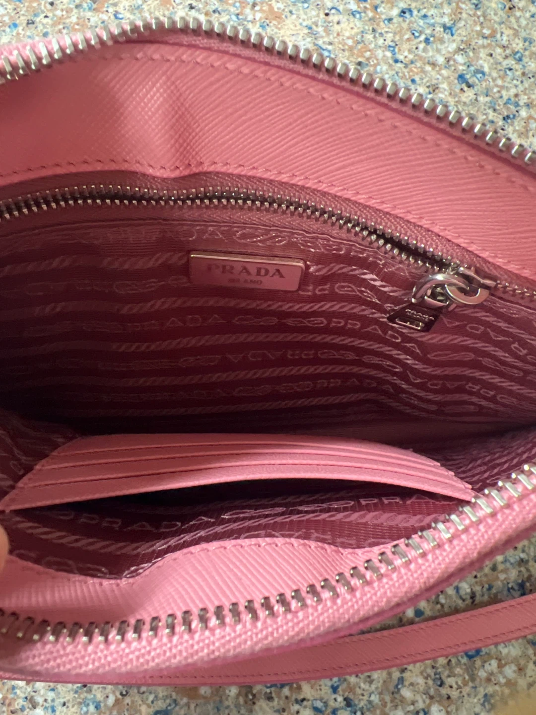 Original and authentic Pink Prada Clutch Bag - photo 4