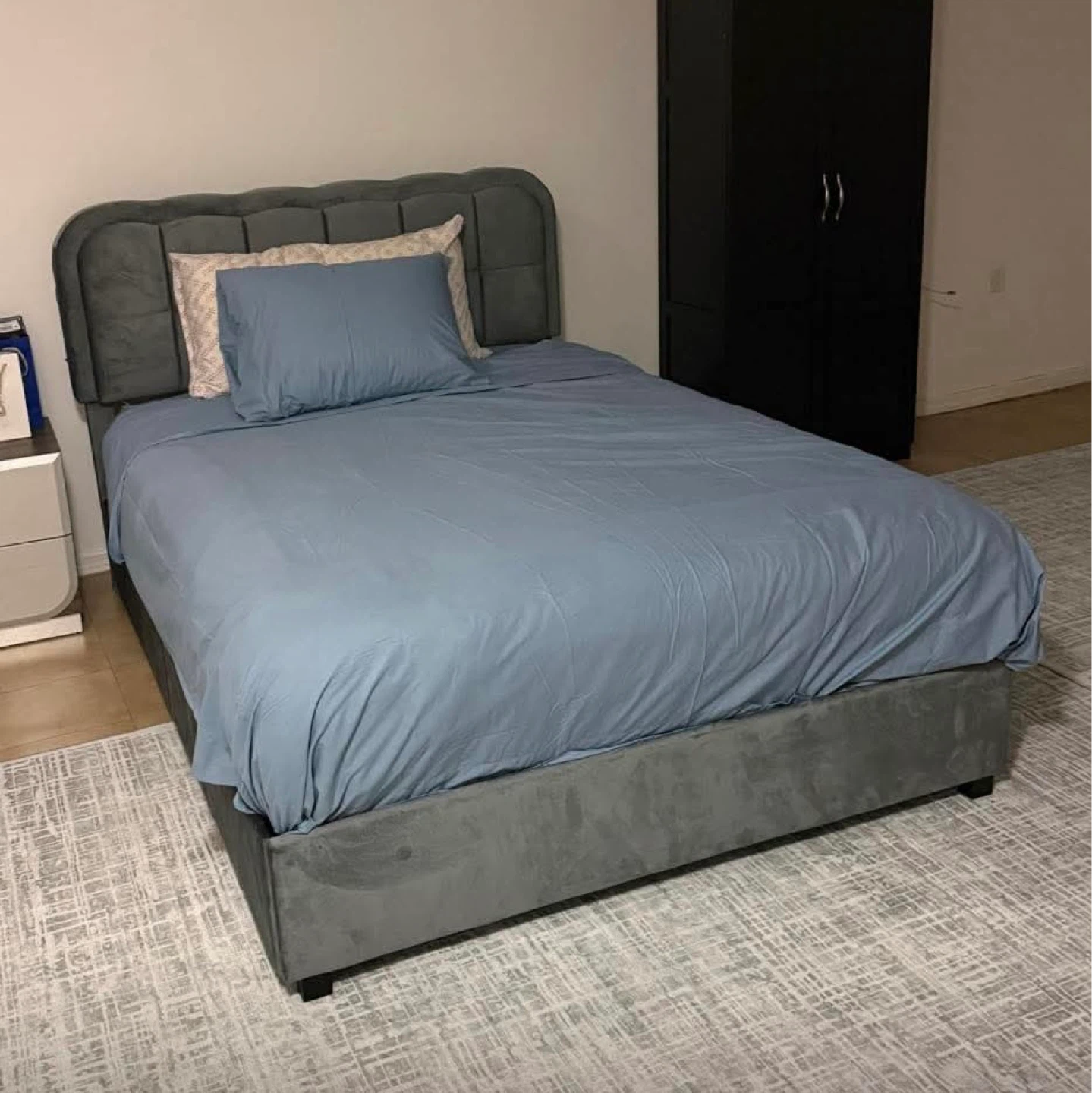 Grey Upholstered full Bed Frame with Mattress