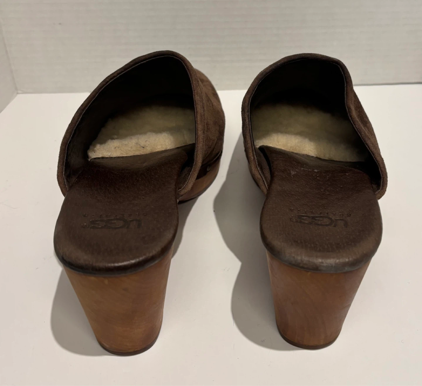 UGG Suede Clogs Size 10 - photo 4