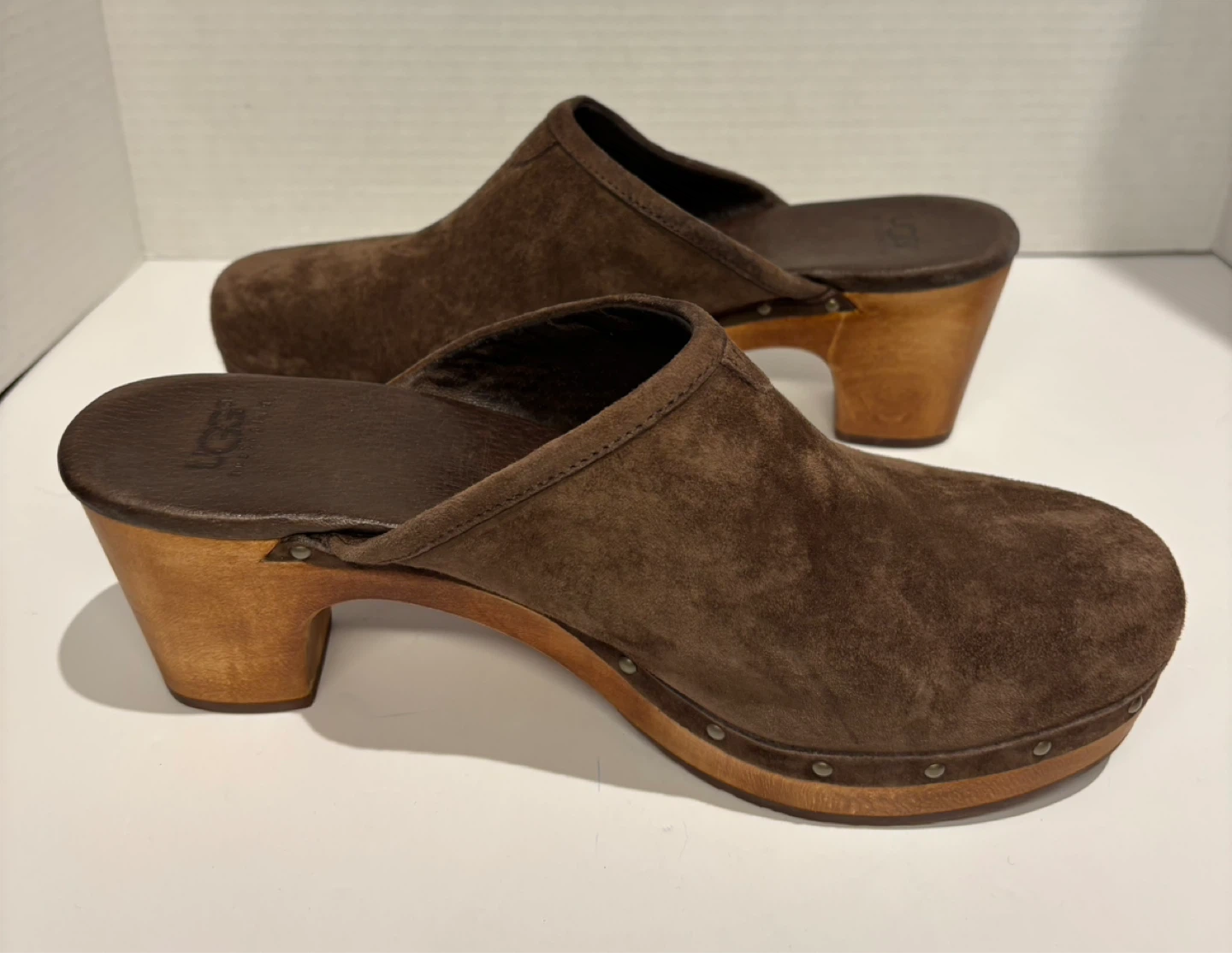 UGG Suede Clogs Size 10 - photo 2