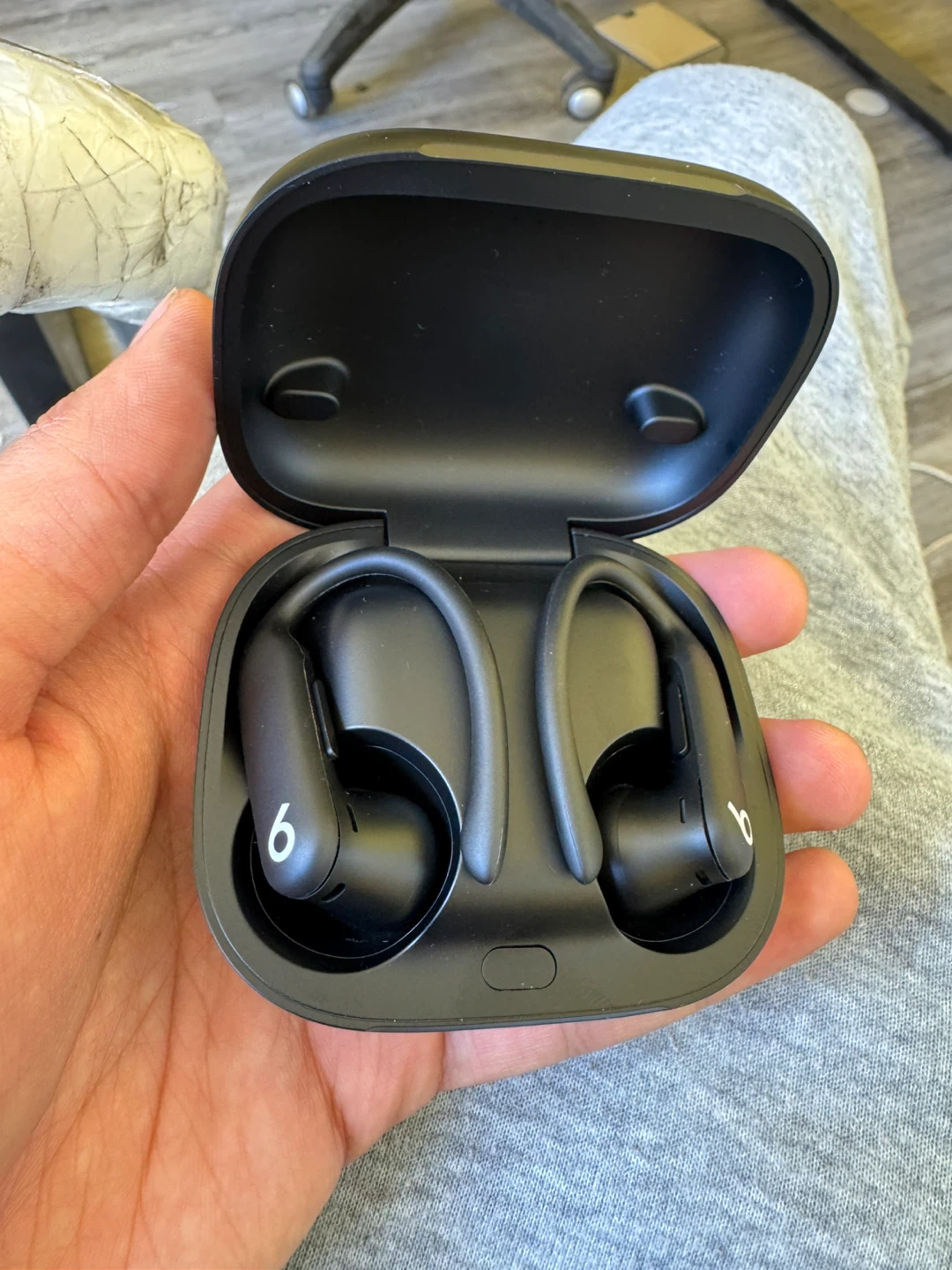 Beats Powerbeats Pro 2 Wireless Earbuds - photo 2