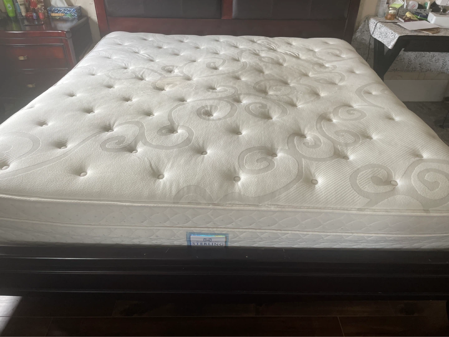Sealy Posturepedic Sterling Collection king size Queen Mattress - photo 2