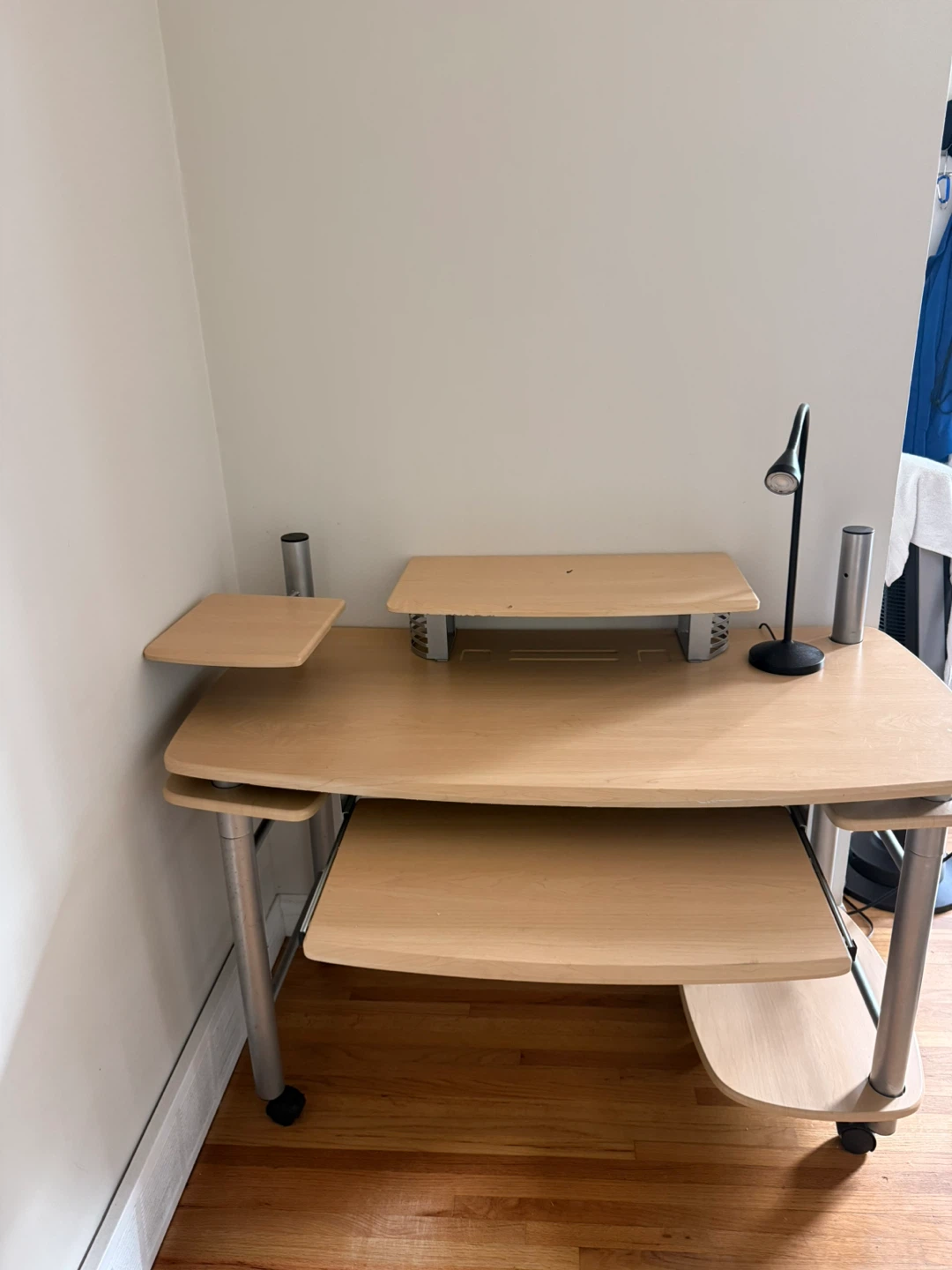 Computer Desk with Keyboard Tray