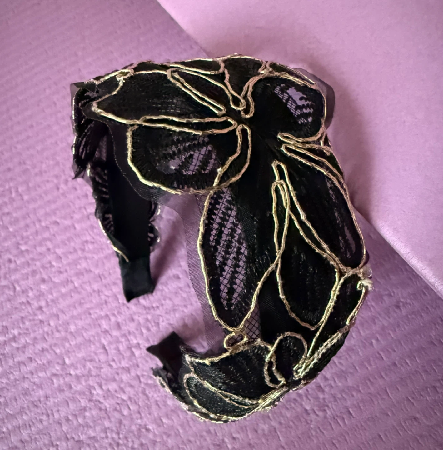 NEW⚽️Black Lace Headband with Gold Trim