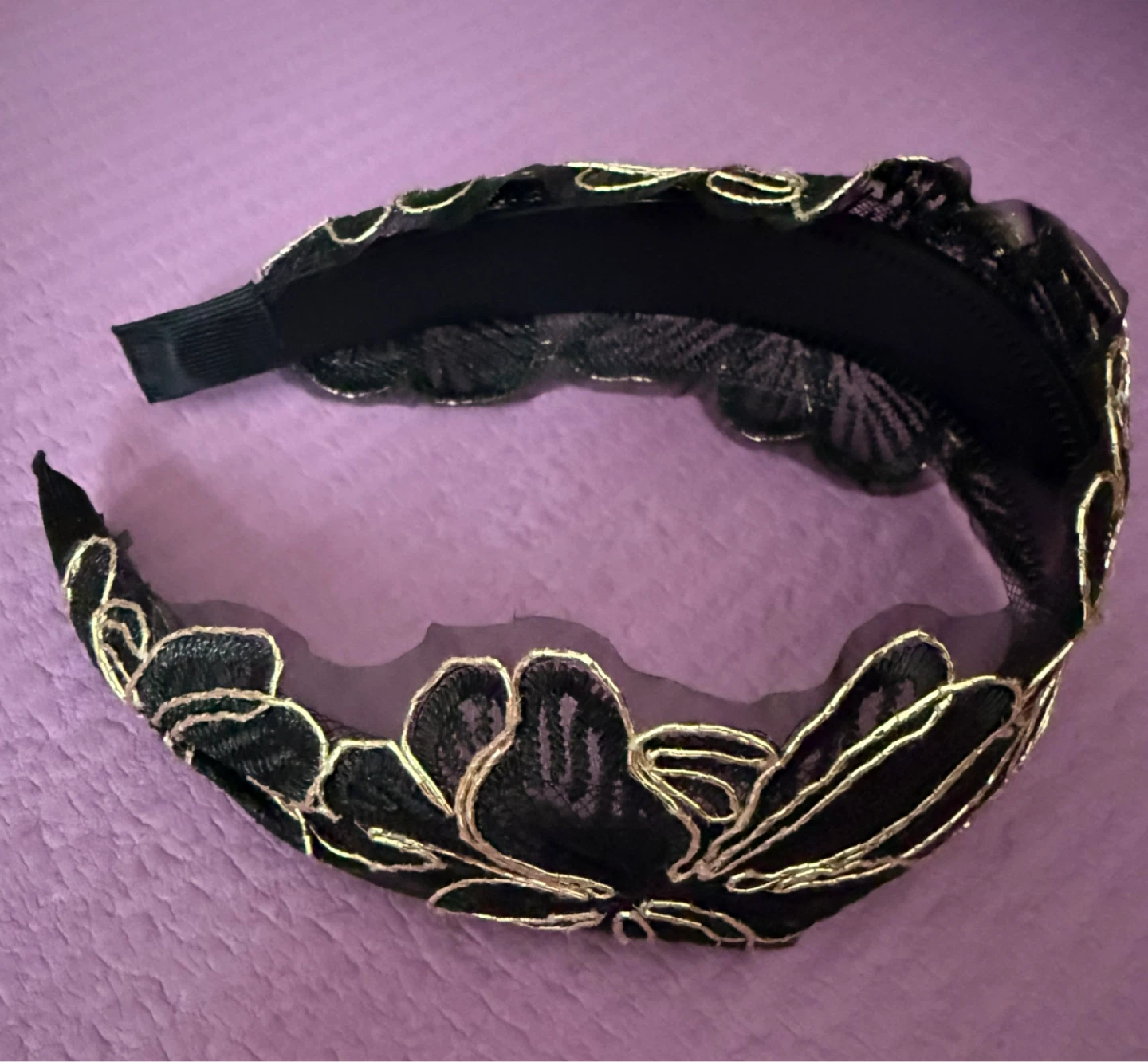 NEW⚽️Black Lace Headband with Gold Trim - photo 2
