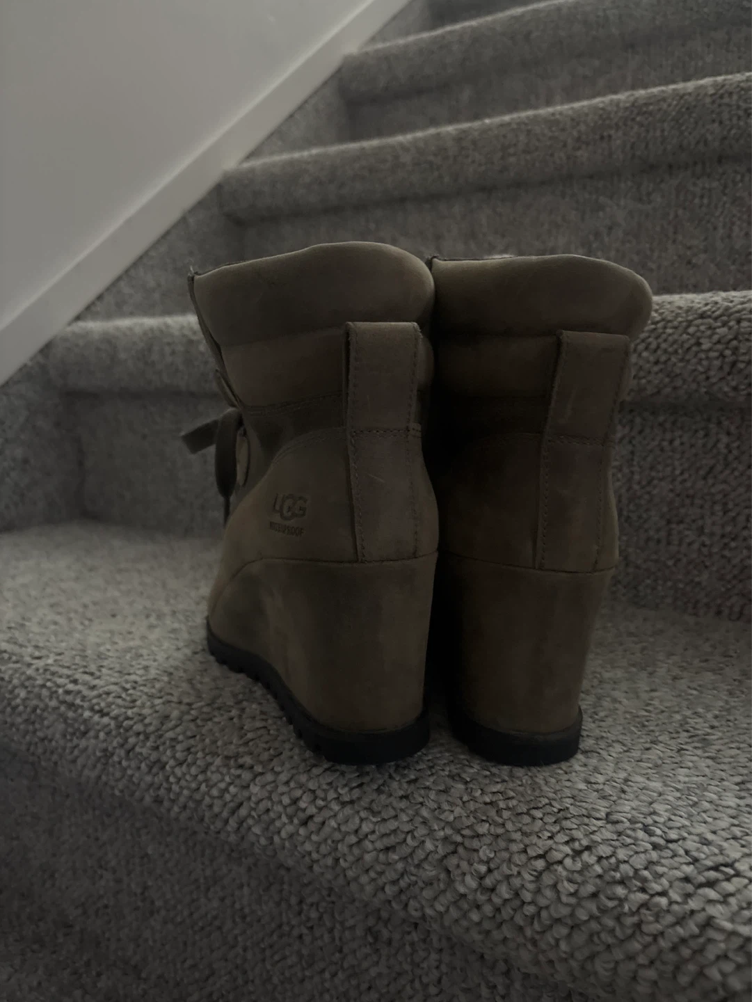 UGG Waterproof Wedge Boots size 7.5 - photo 2