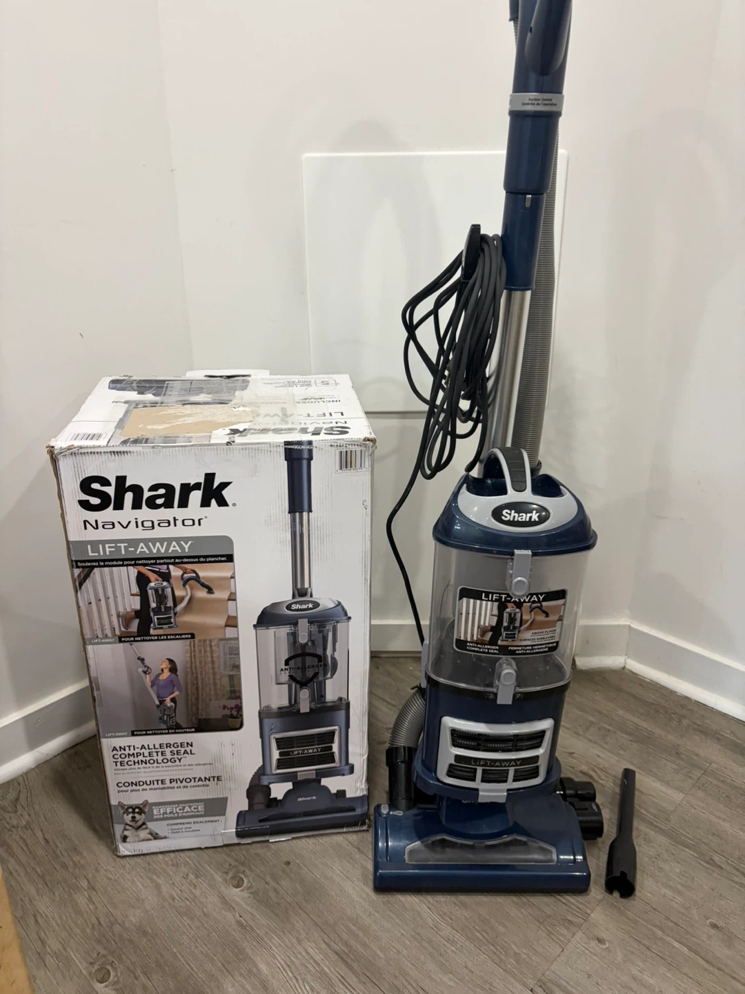 Shark Navigator Lift-Away Vacuum