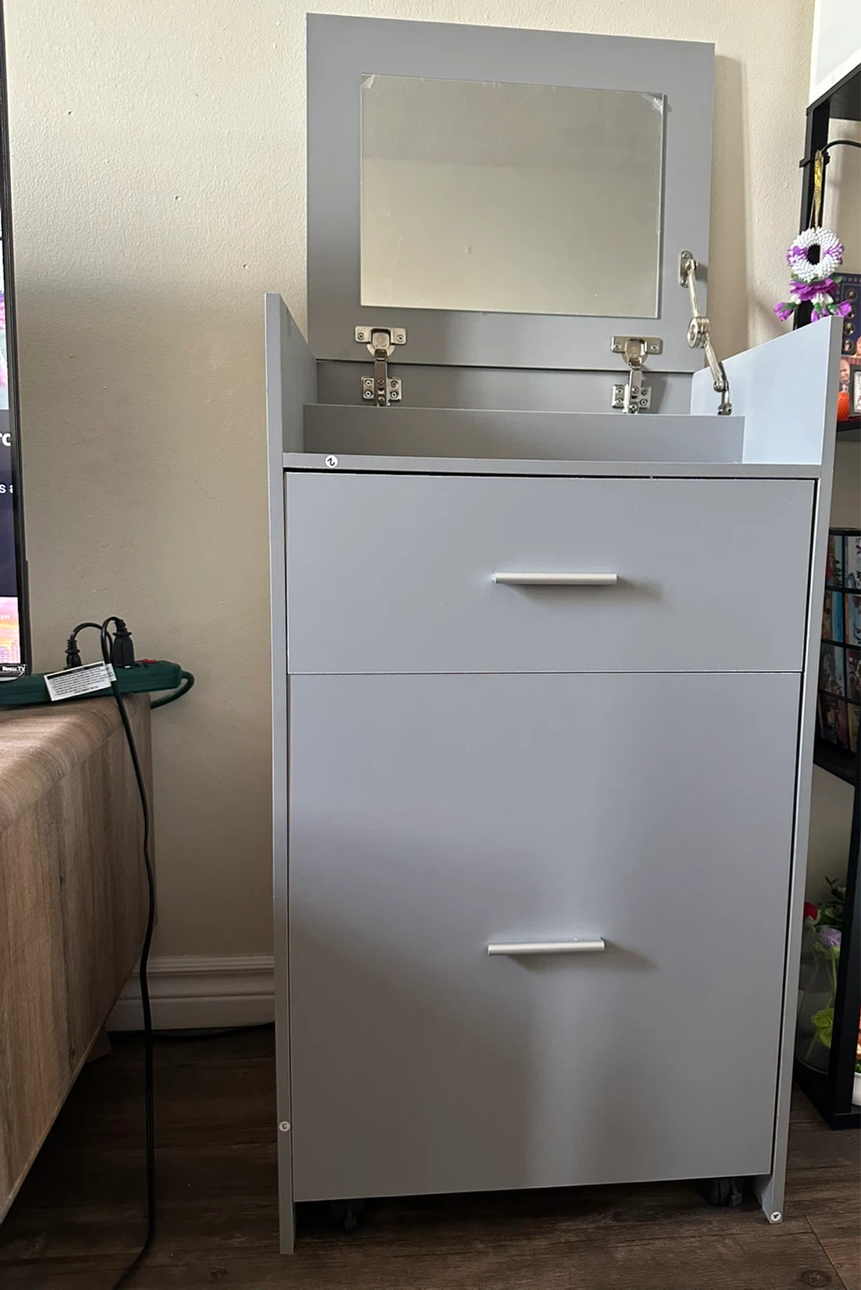 NEW Grey Vanity Table with Mirror and Stool - photo 2